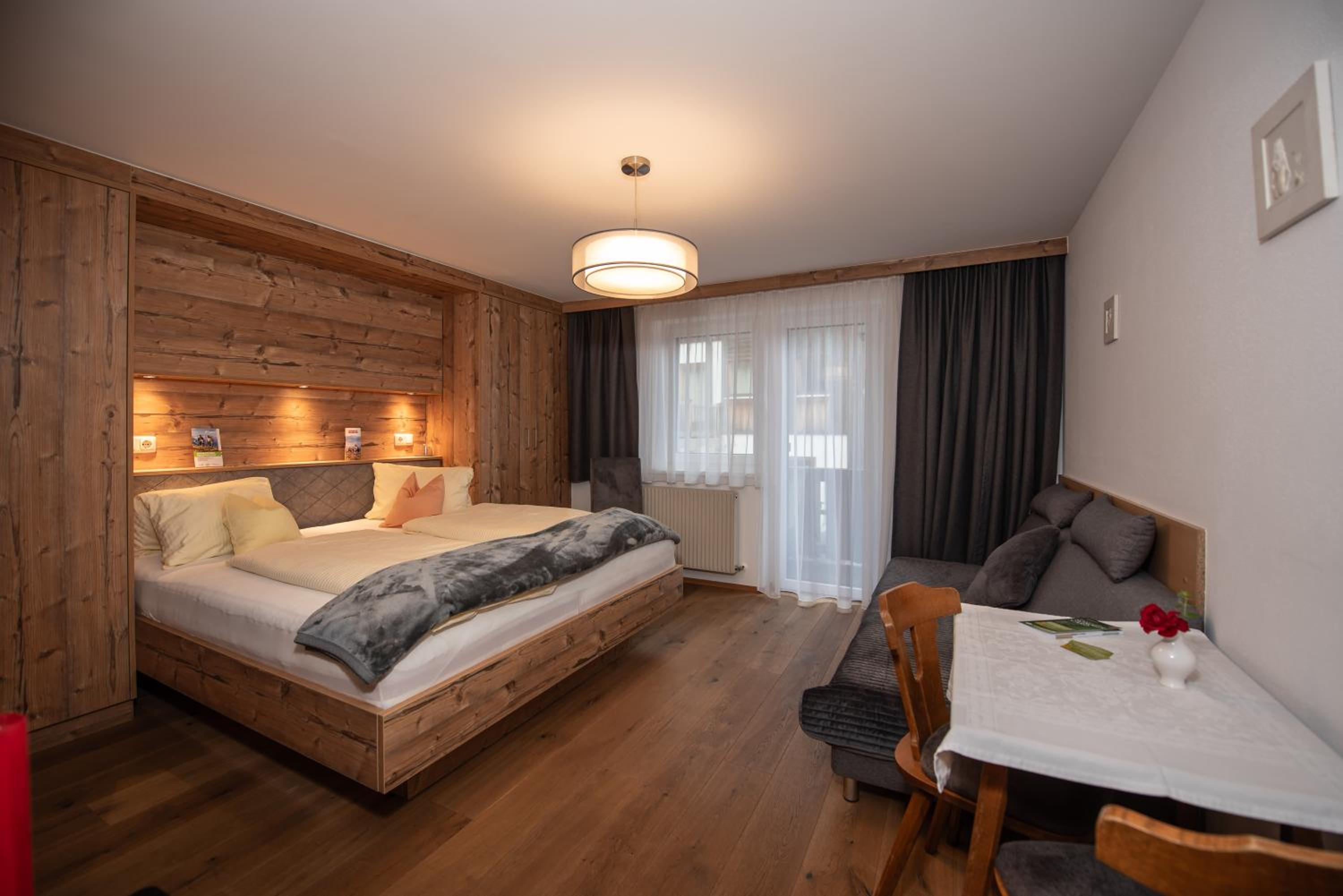 Haus Scharler, Talstation