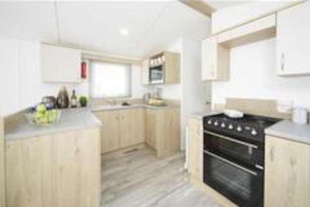 Sea breeze, modern, cosy holiday home view 4