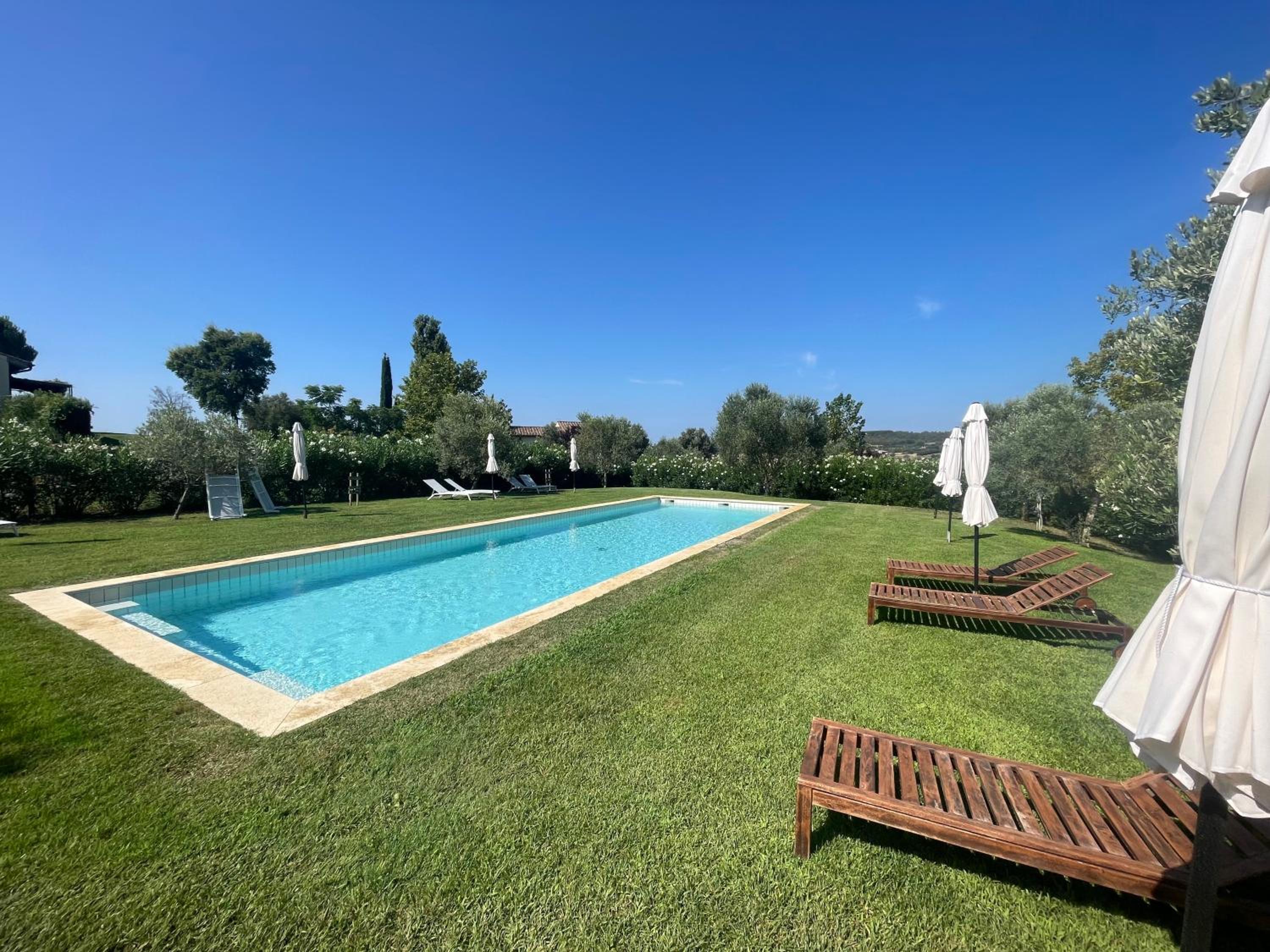Villaimmersanellecollinetoscane view 5