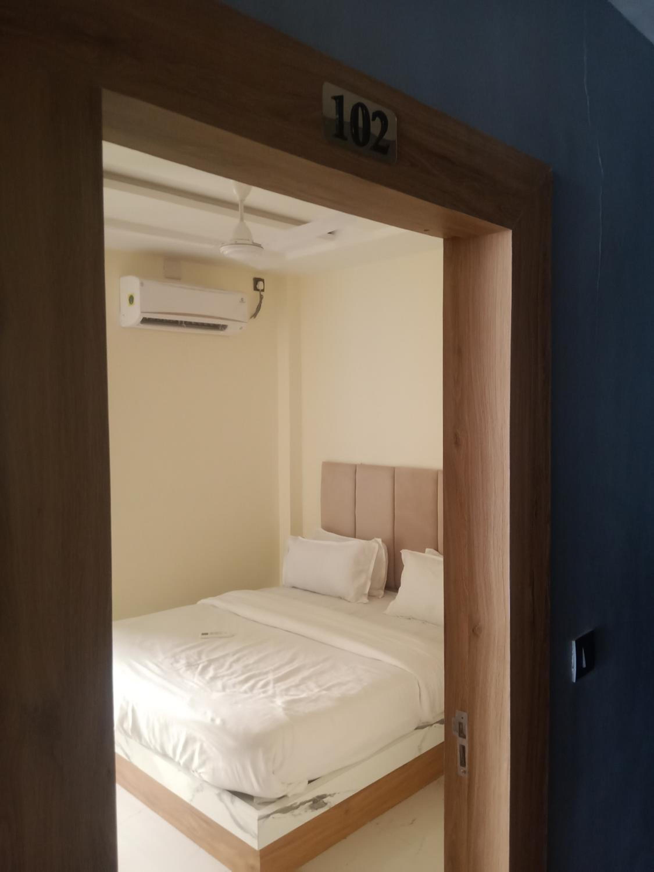 HOTEL Mountain