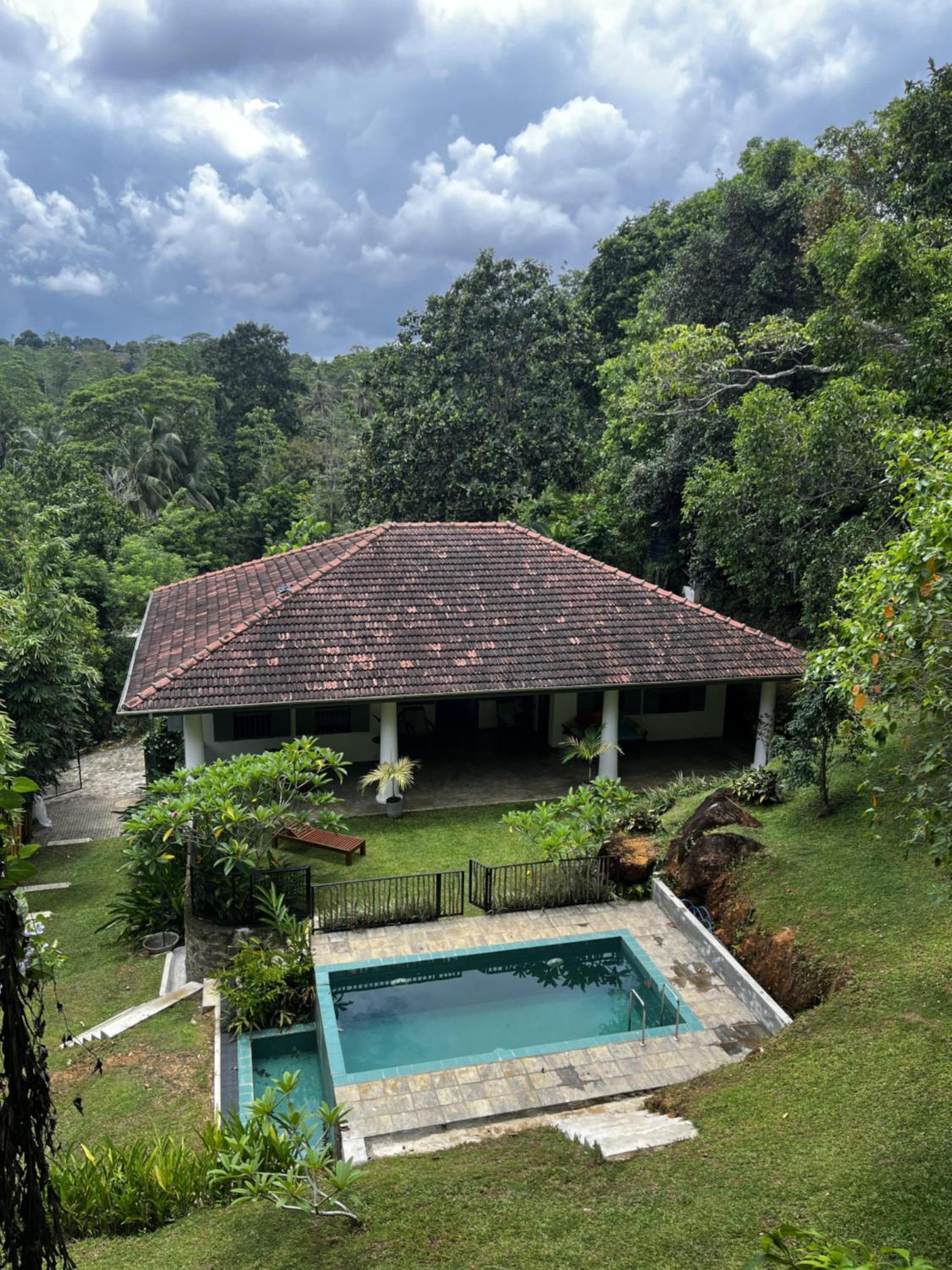 Villa Kandupamula three bedroom & swimming pool