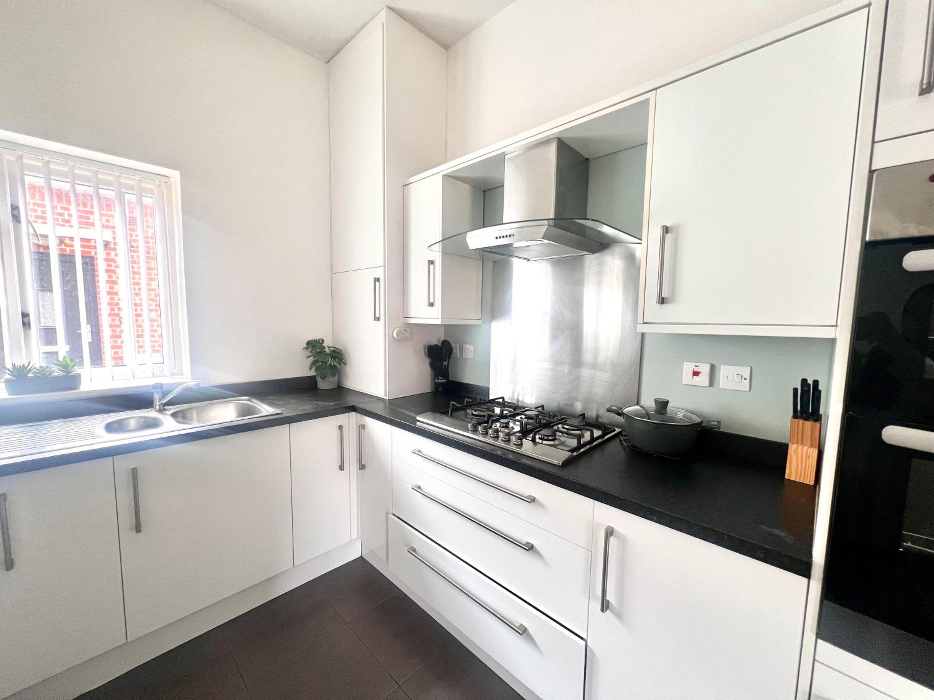 Leicester Vacations - Syster Properties - Glenfield Bungalow - Property Image 7