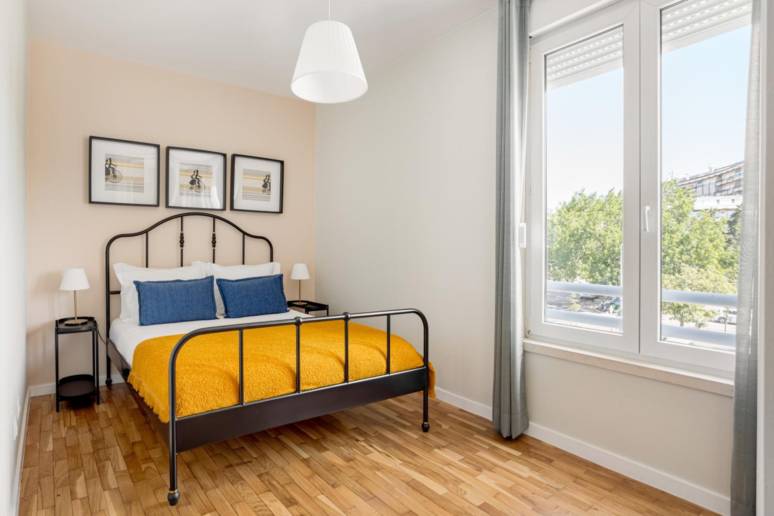Lisbon Executive Riverside view 3