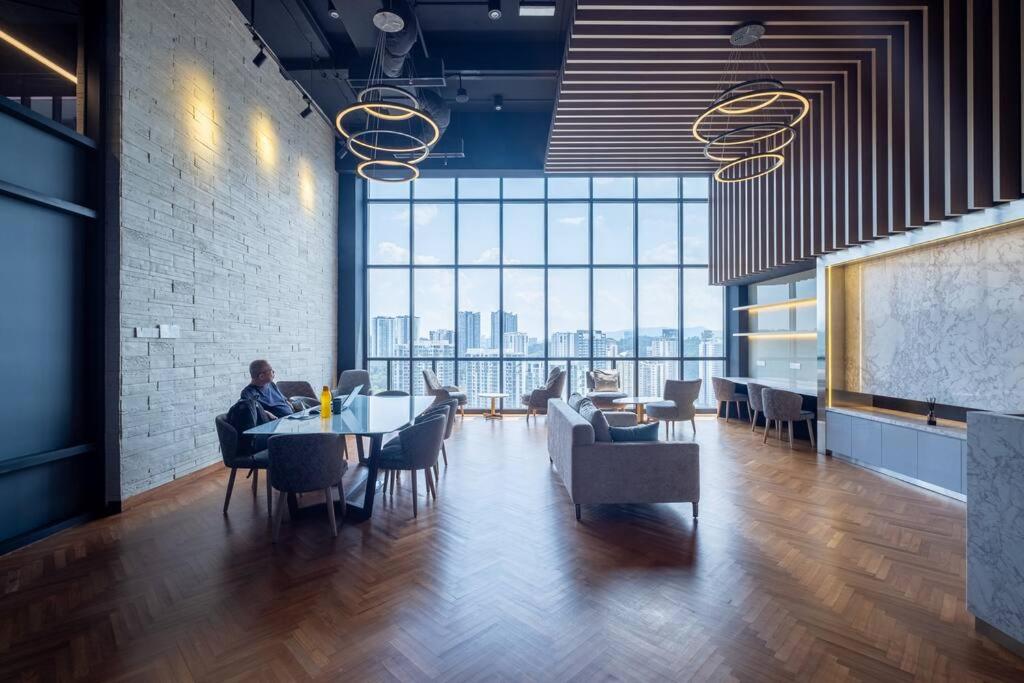 Societe Studio Sri Hartamas By Feel Home