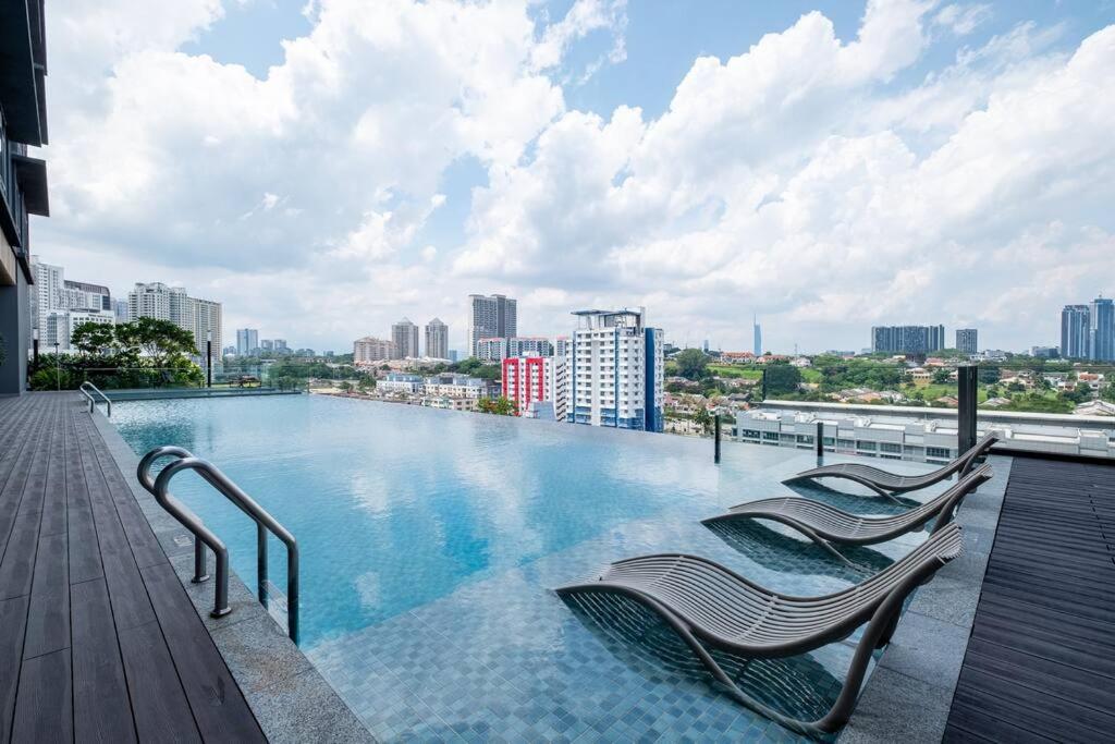 Societe Studio Sri Hartamas By Feel Home