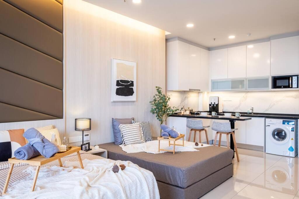 Societe Studio Sri Hartamas By Feel Home