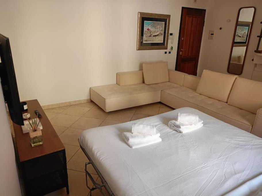 cisterna esclusive apartment