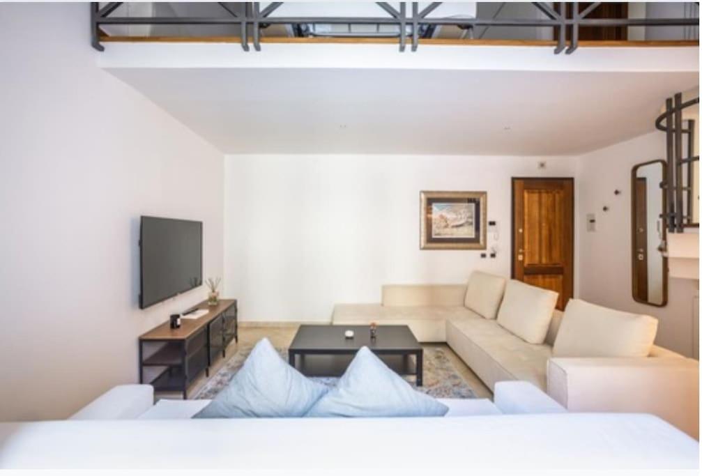 cisterna esclusive apartment