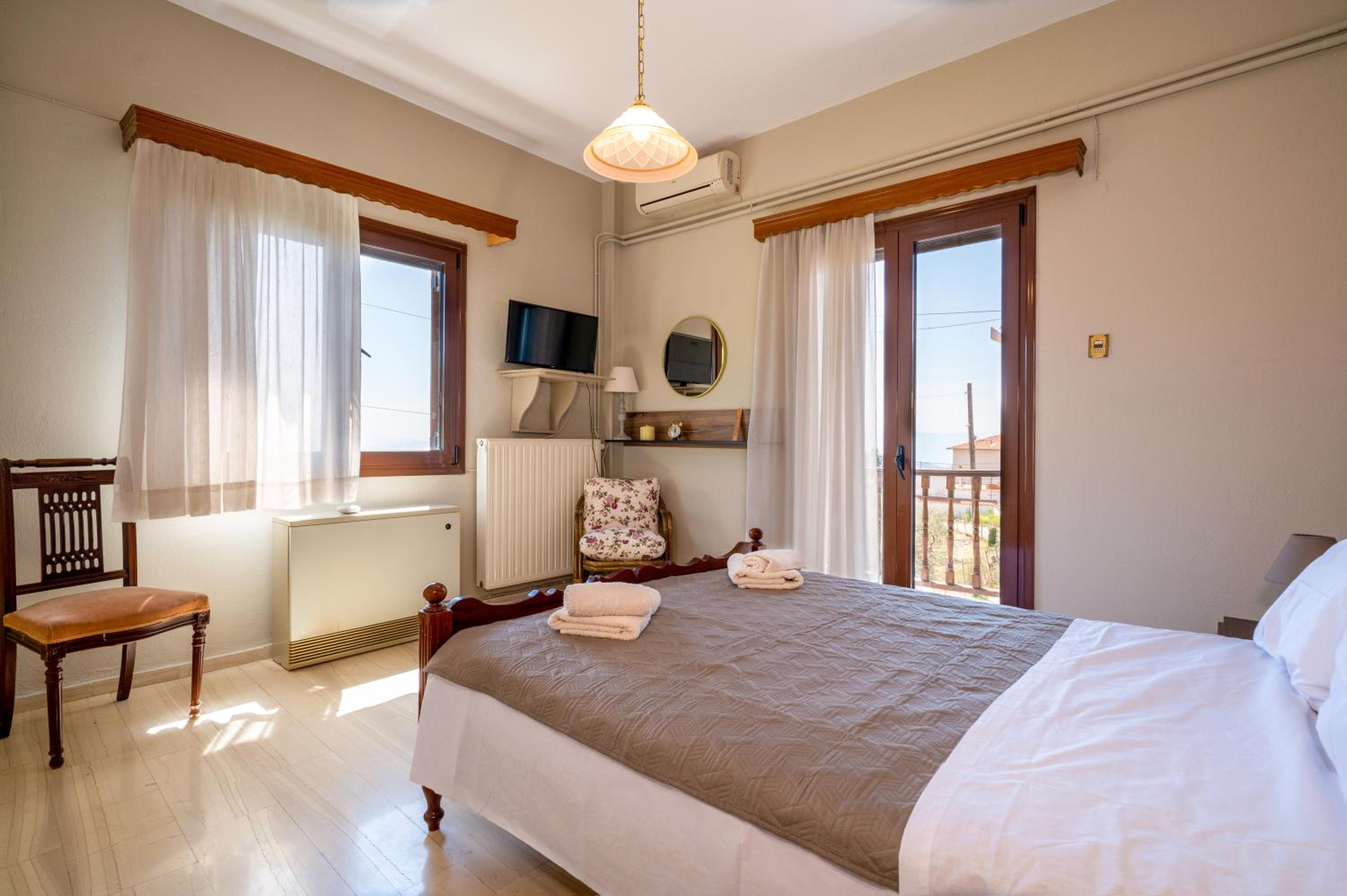 Ilia house