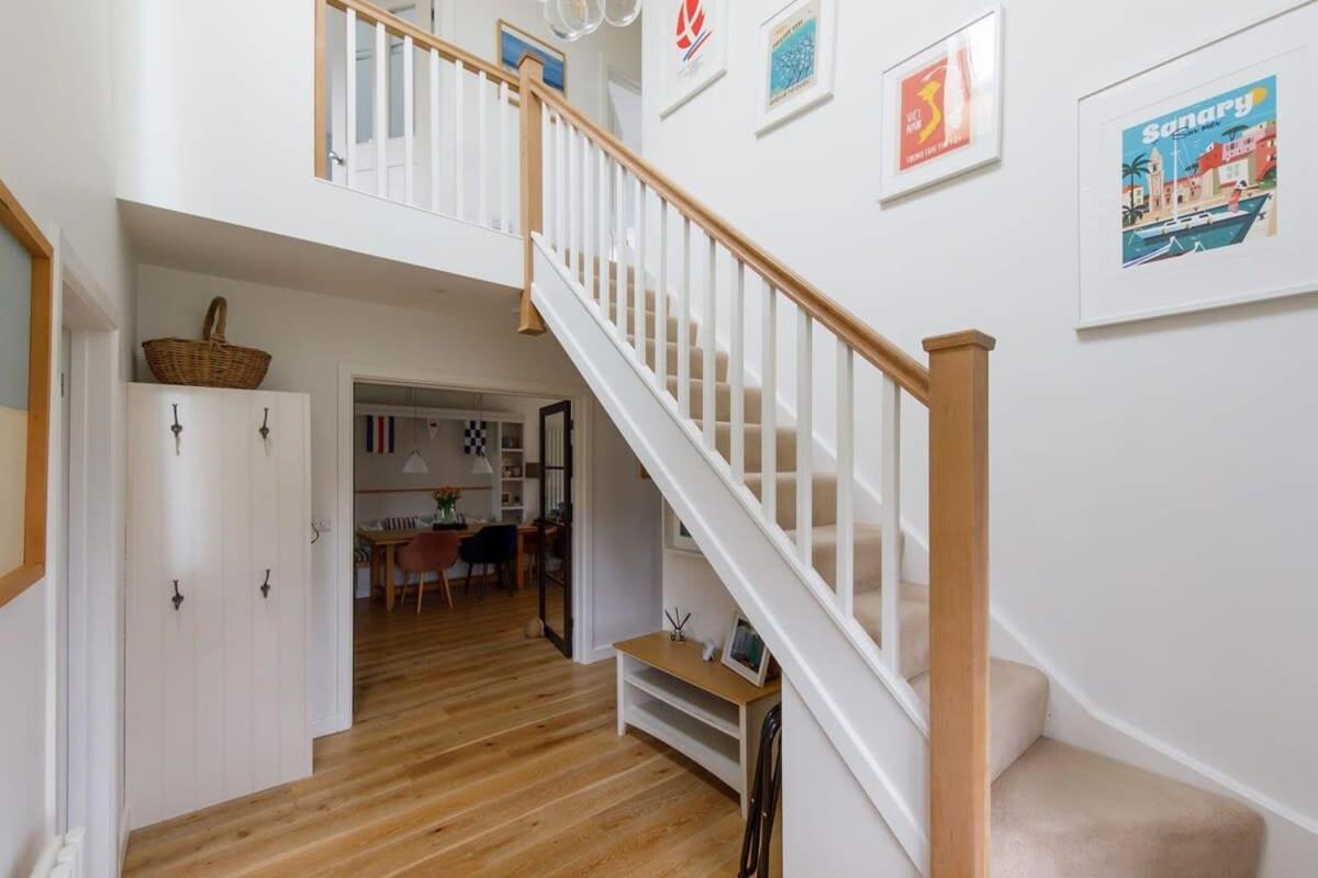 Pretty Coastal Home in Bosham Close to Water view 2