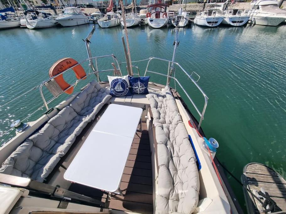 Sleep aboard a beautiful sailboat in Lisbon - Marina Parque das Nações view 2