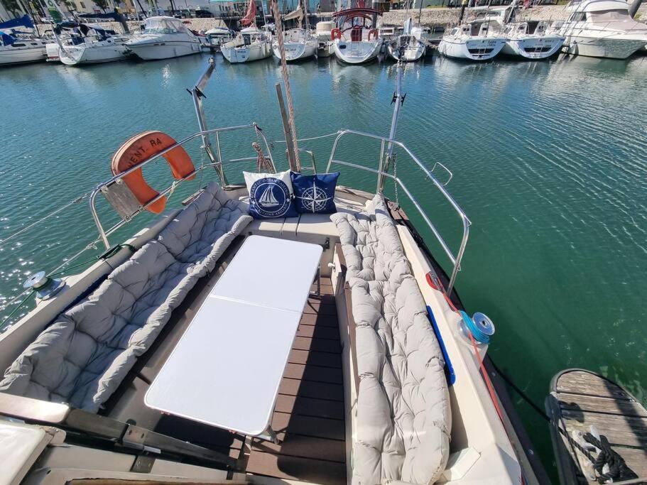 Sleep aboard a beautiful sailboat in Lisbon - Marina Parque das Nações view 4