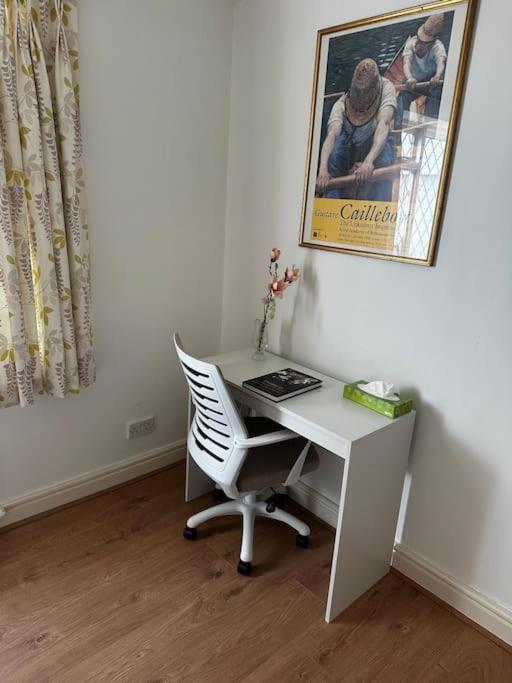 Luxury Ascot-Art Cottage, Royal Racecourse, Wentworth Golf