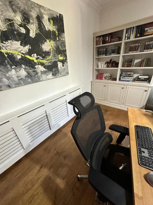 Luxury Ascot-Art Cottage, Royal Racecourse, Wentworth Golf