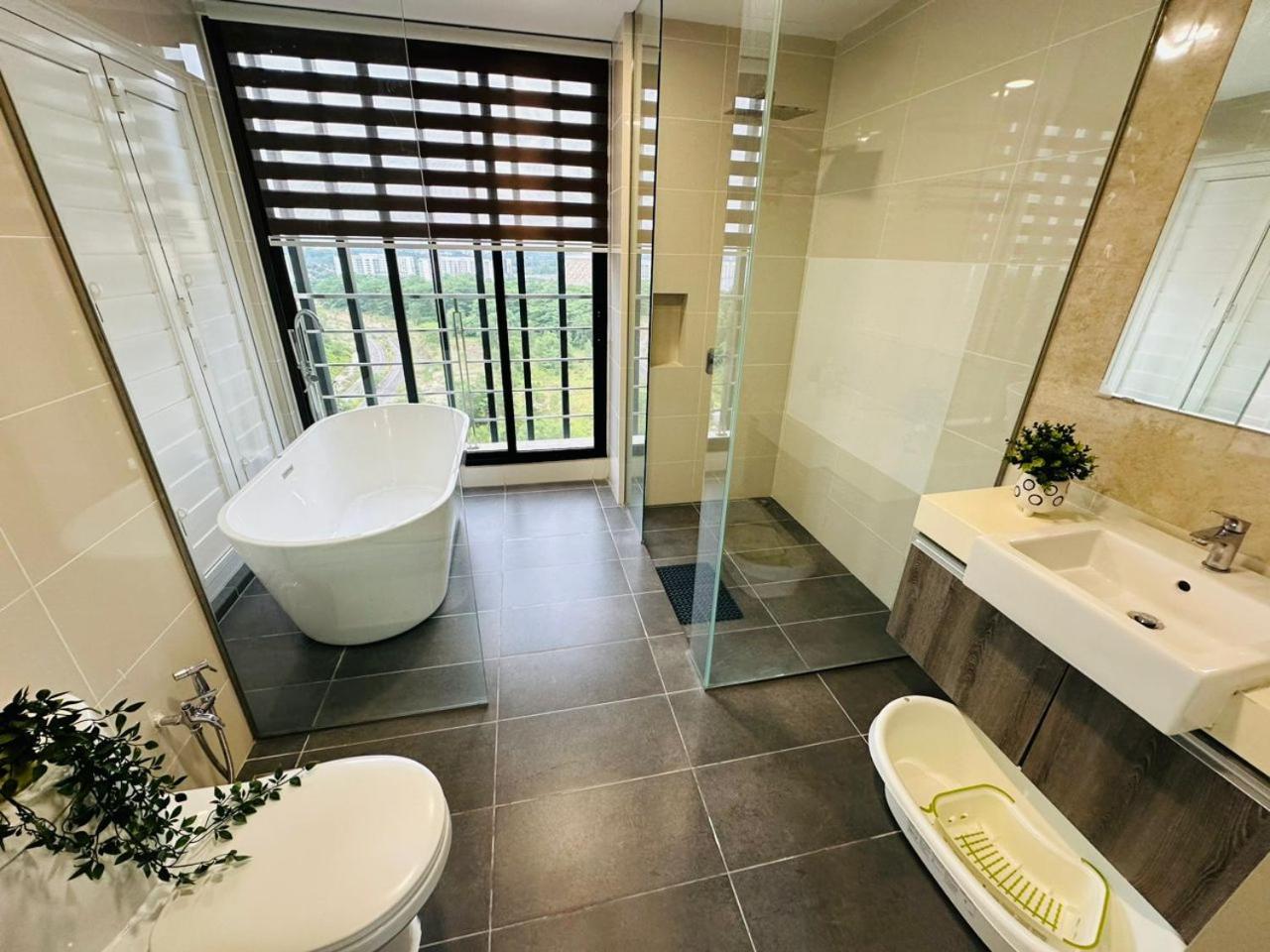 Mosaic Residence Mid Valley South Key BY R9 Homestay