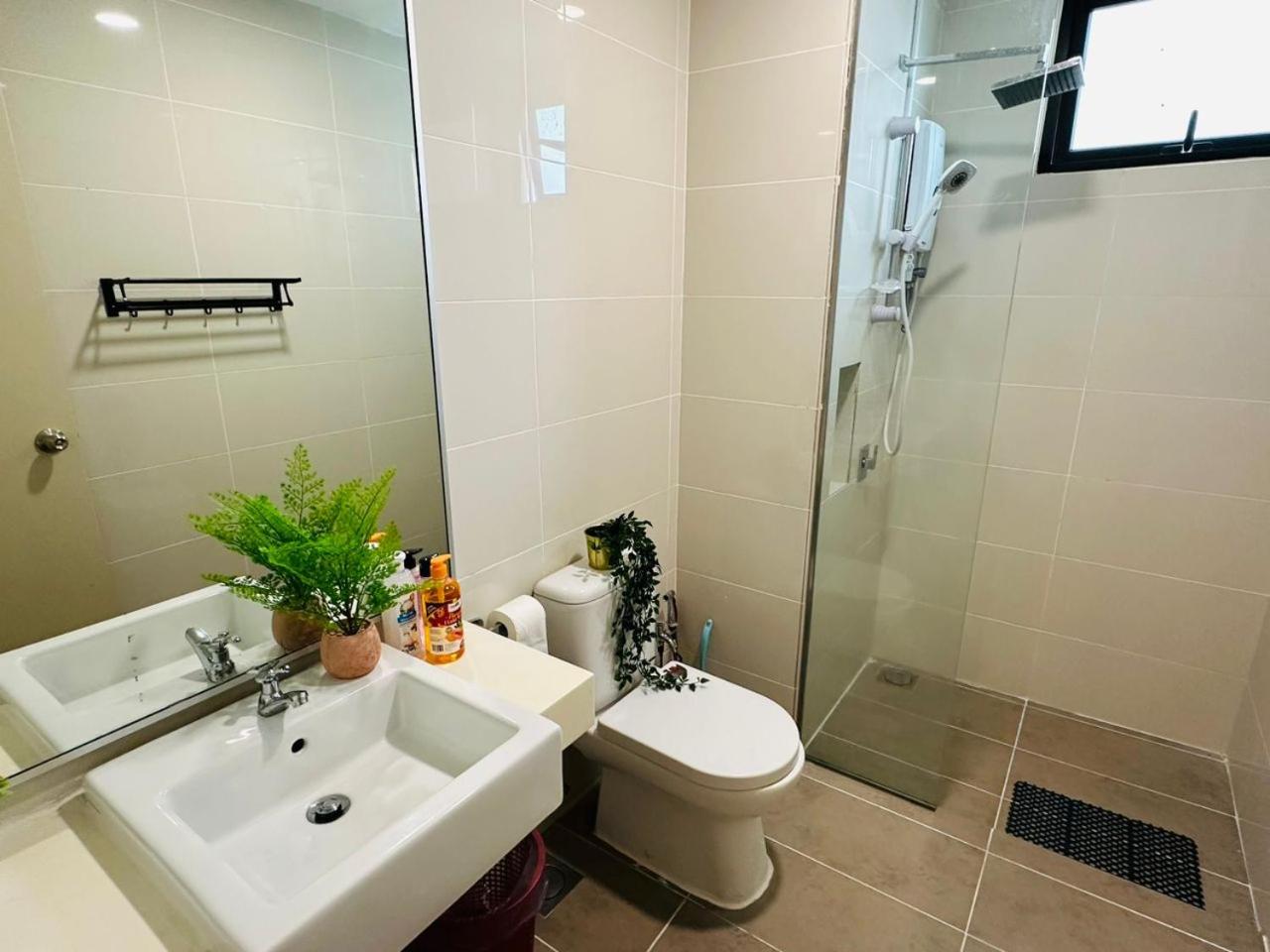 Mosaic Residence Mid Valley South Key BY R9 Homestay