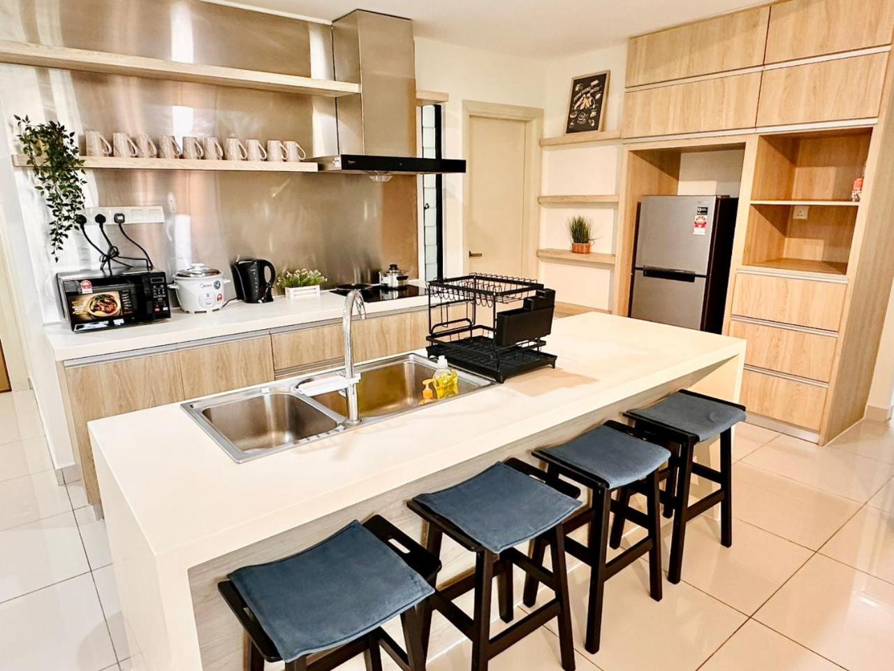 Mosaic Residence Mid Valley South Key BY R9 Homestay