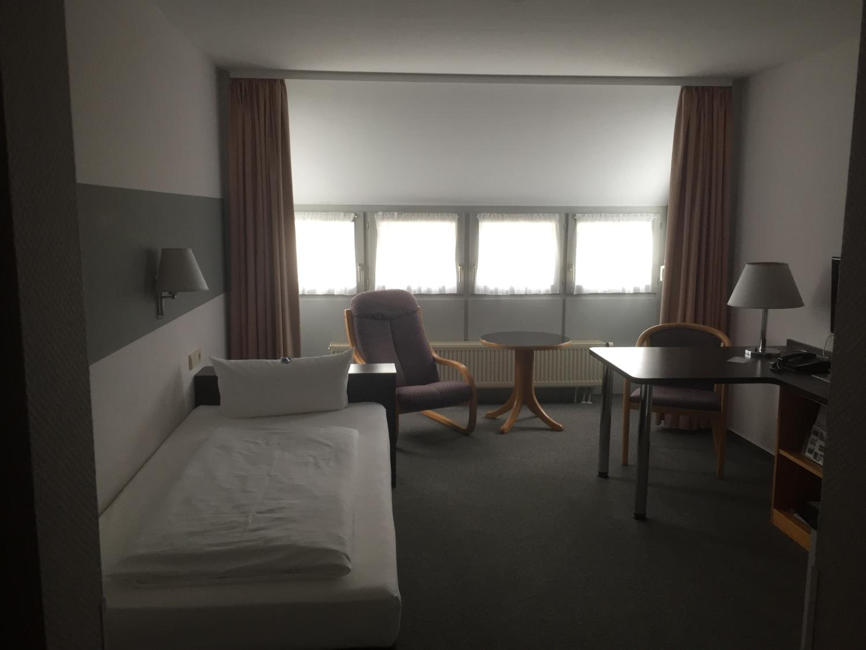 Sindelfingen Vacations - Business apartment in 3 star hotel Daimler Nah - Property Image 1