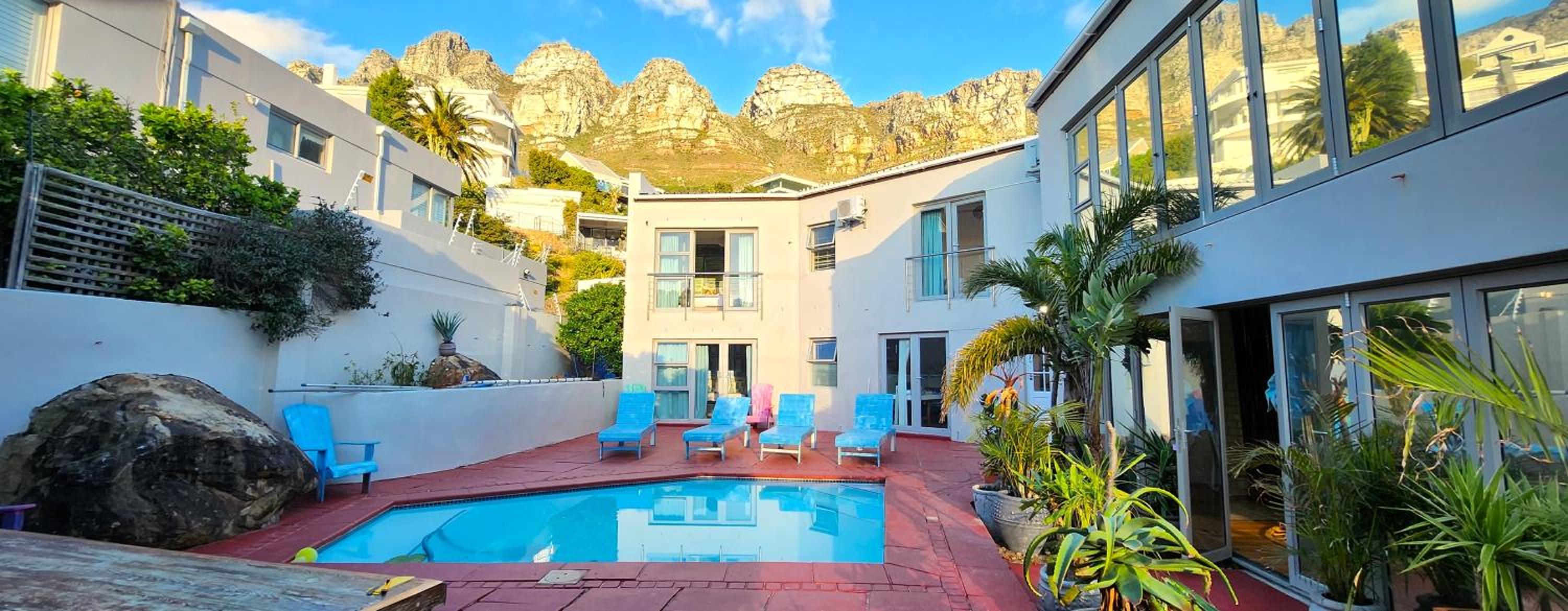 Beachwood Camps Bay view 3