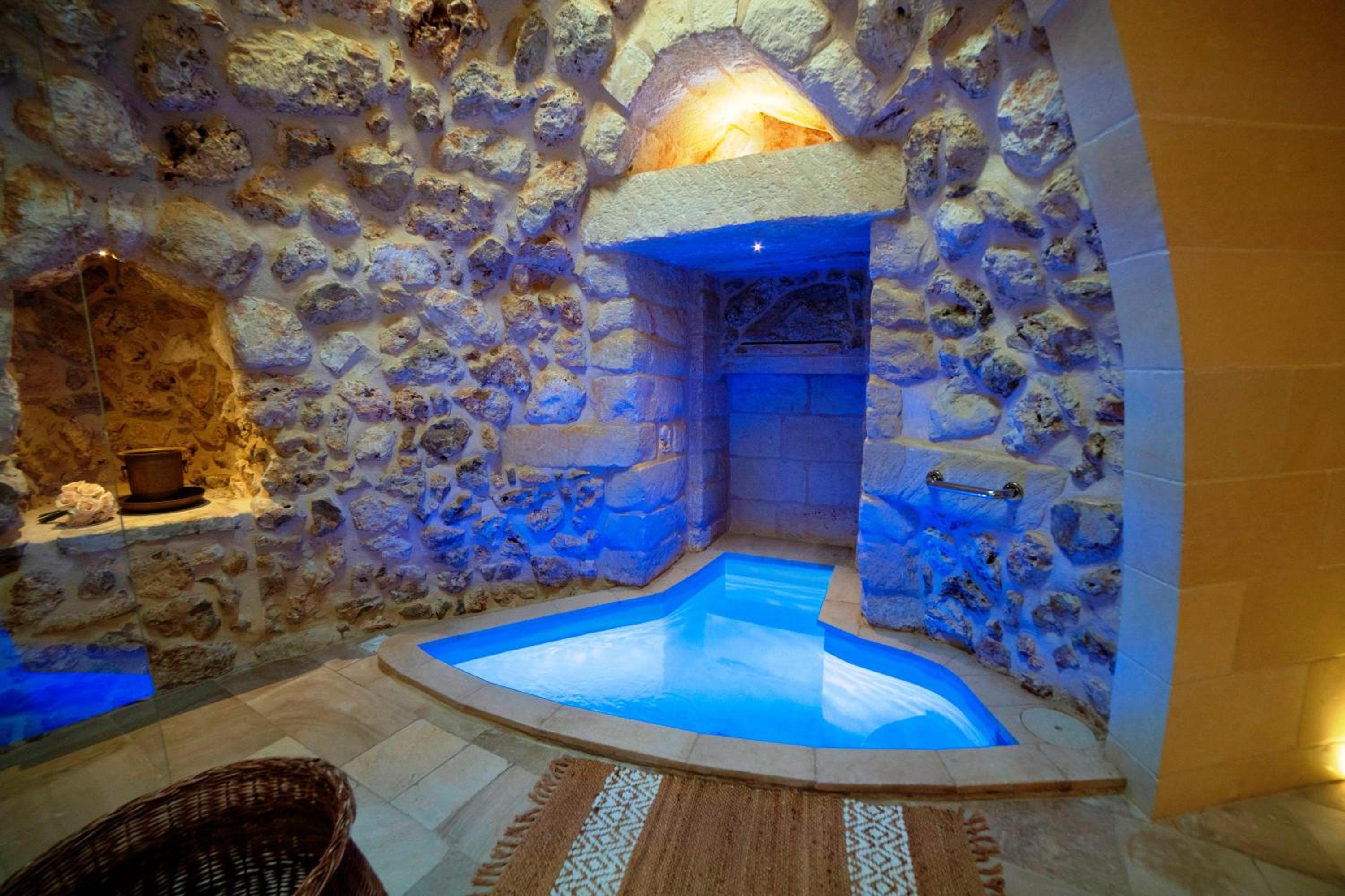 Trullo Meraviglia With Garden And Pool - Happy Rentals view 3