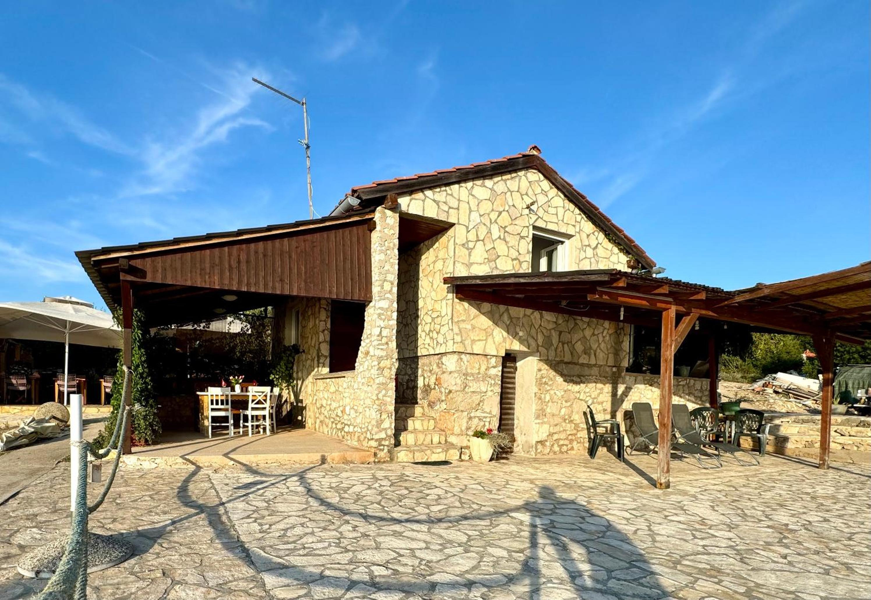 Robinson stone house