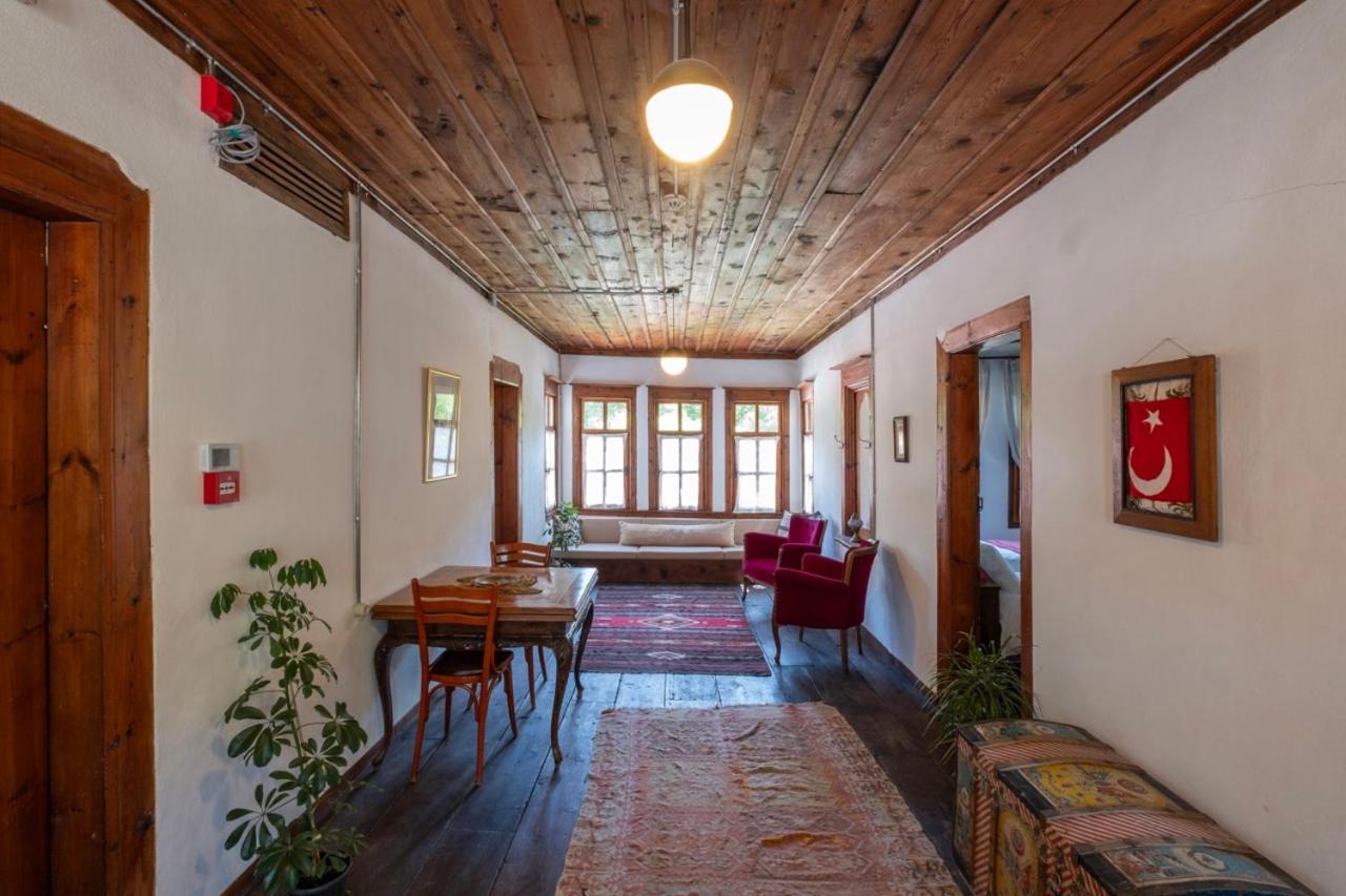 Madanlar Konağı