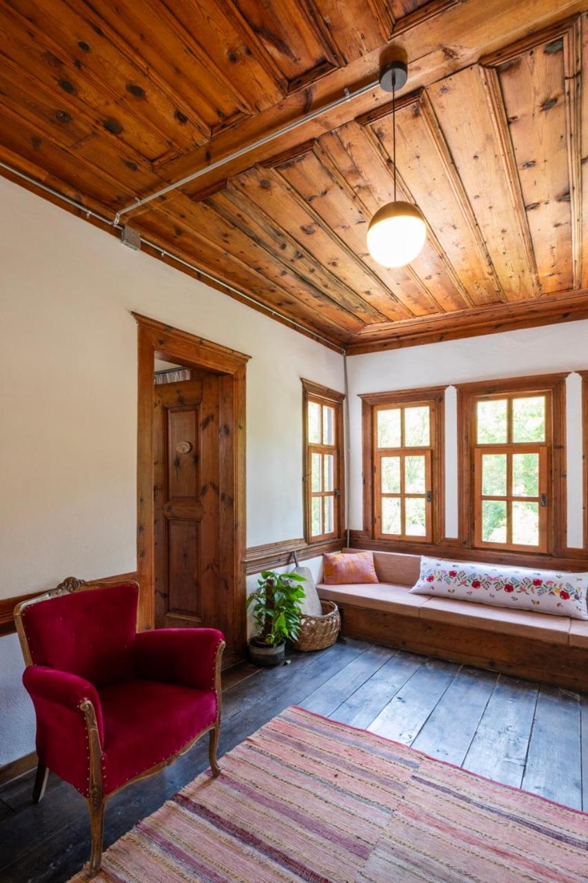 Madanlar Konağı