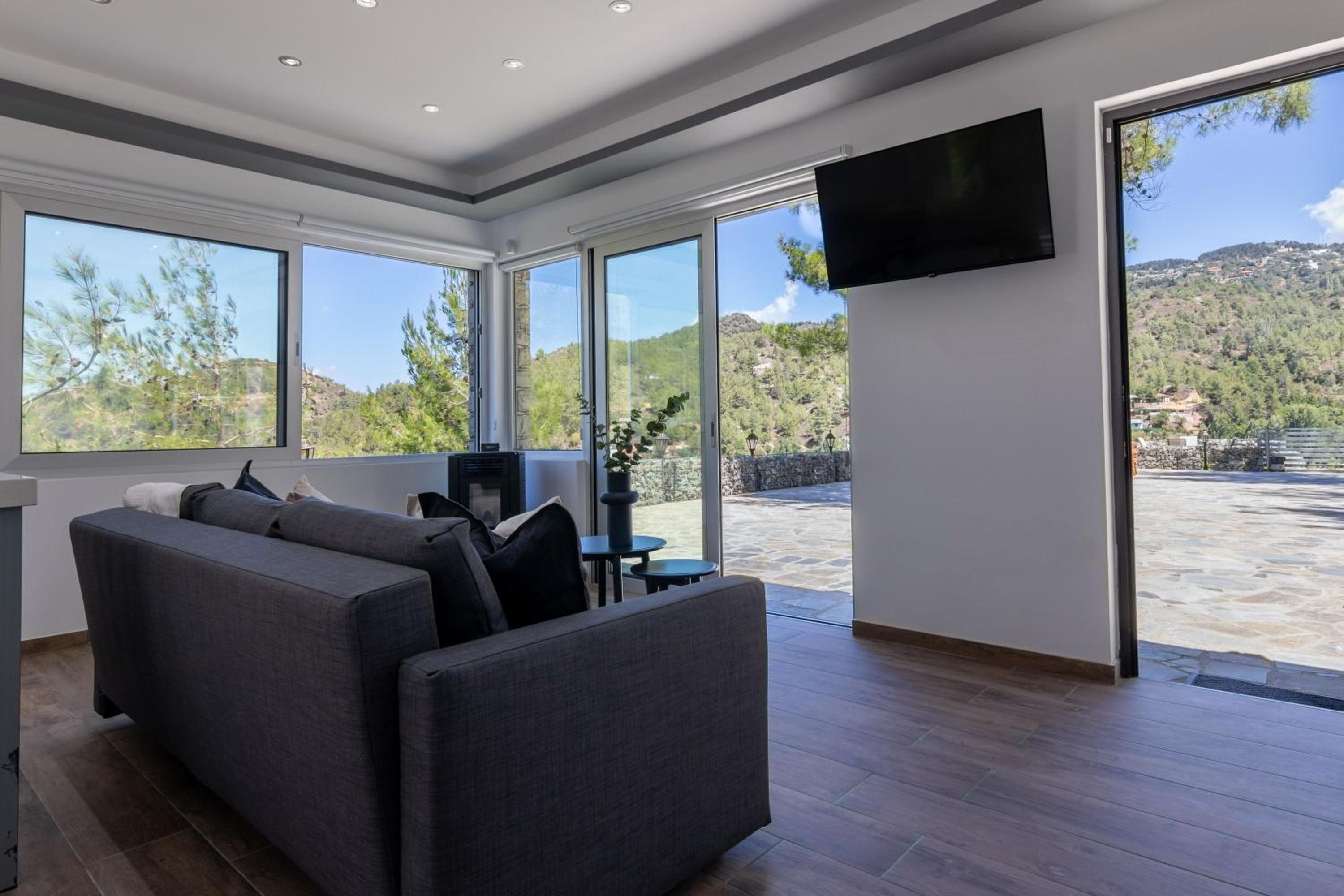 Phaedrus Living Palaiomylos Forest Residence