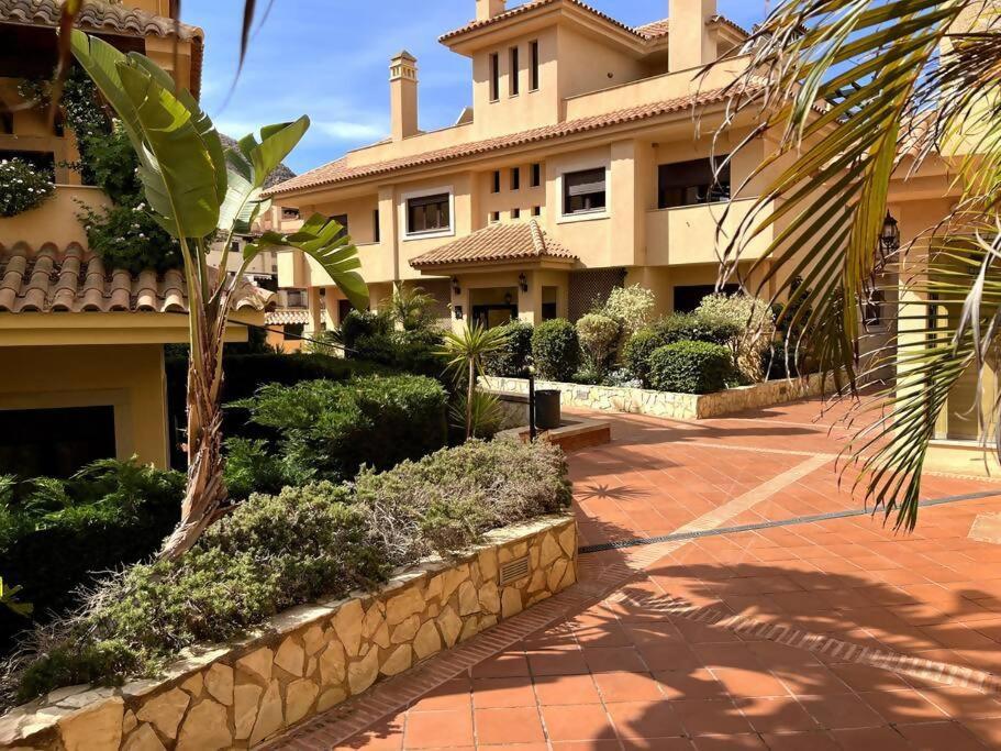 Apartamento en Resort de lujo Isla del Fraile PISCINAS Y JARDINES exuberantes