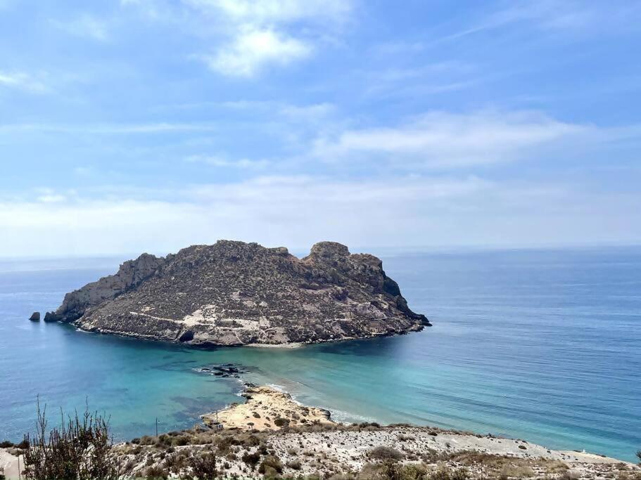 Apartamento en Resort de lujo Isla del Fraile PISCINAS Y JARDINES exuberantes
