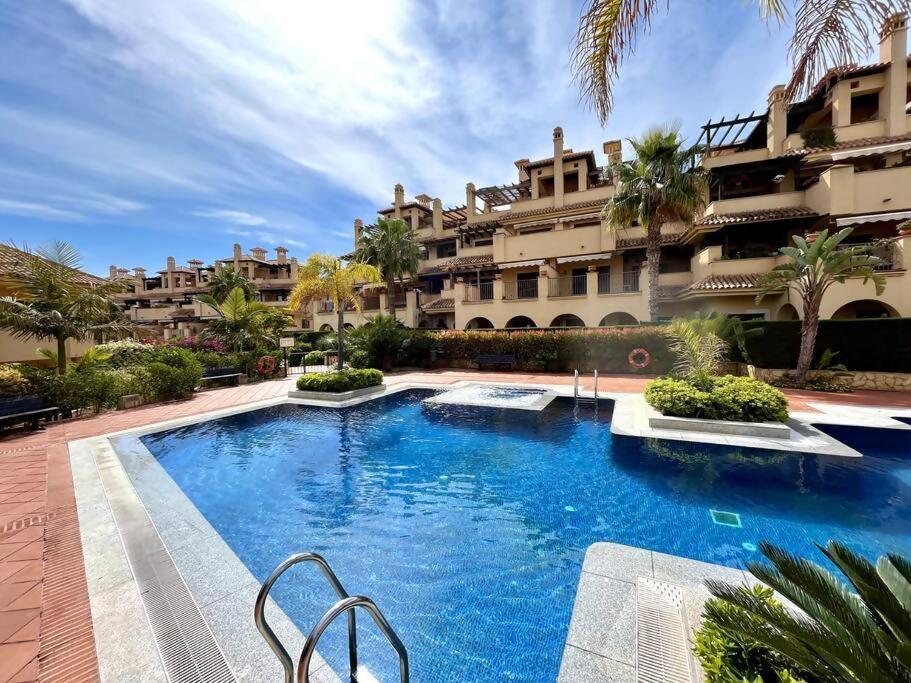 Apartamento en Resort de lujo Isla del Fraile PISCINAS Y JARDINES exuberantes