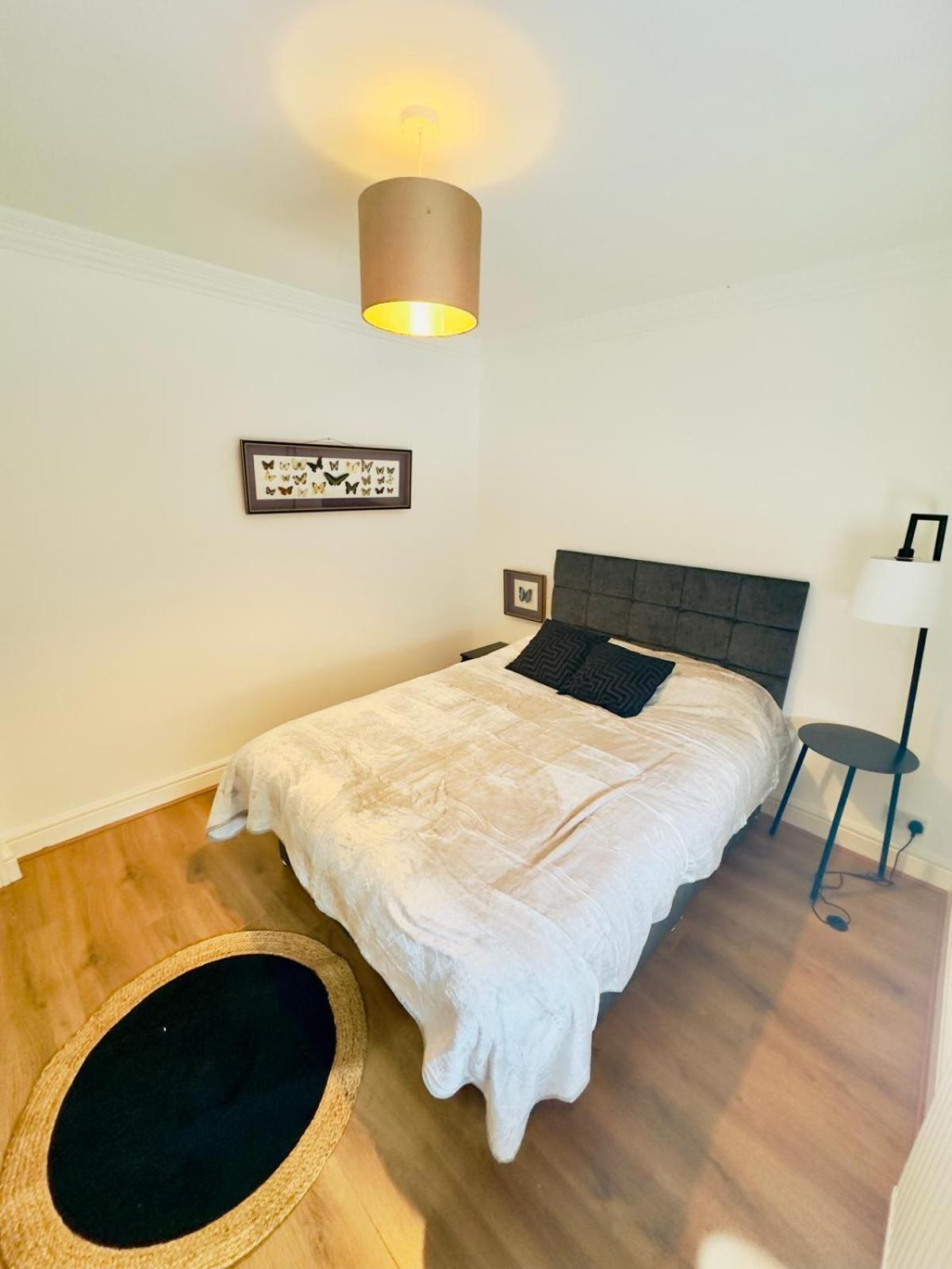 Luxury Ascot-Art Cottage, Royal Racecourse, Wentworth Golf