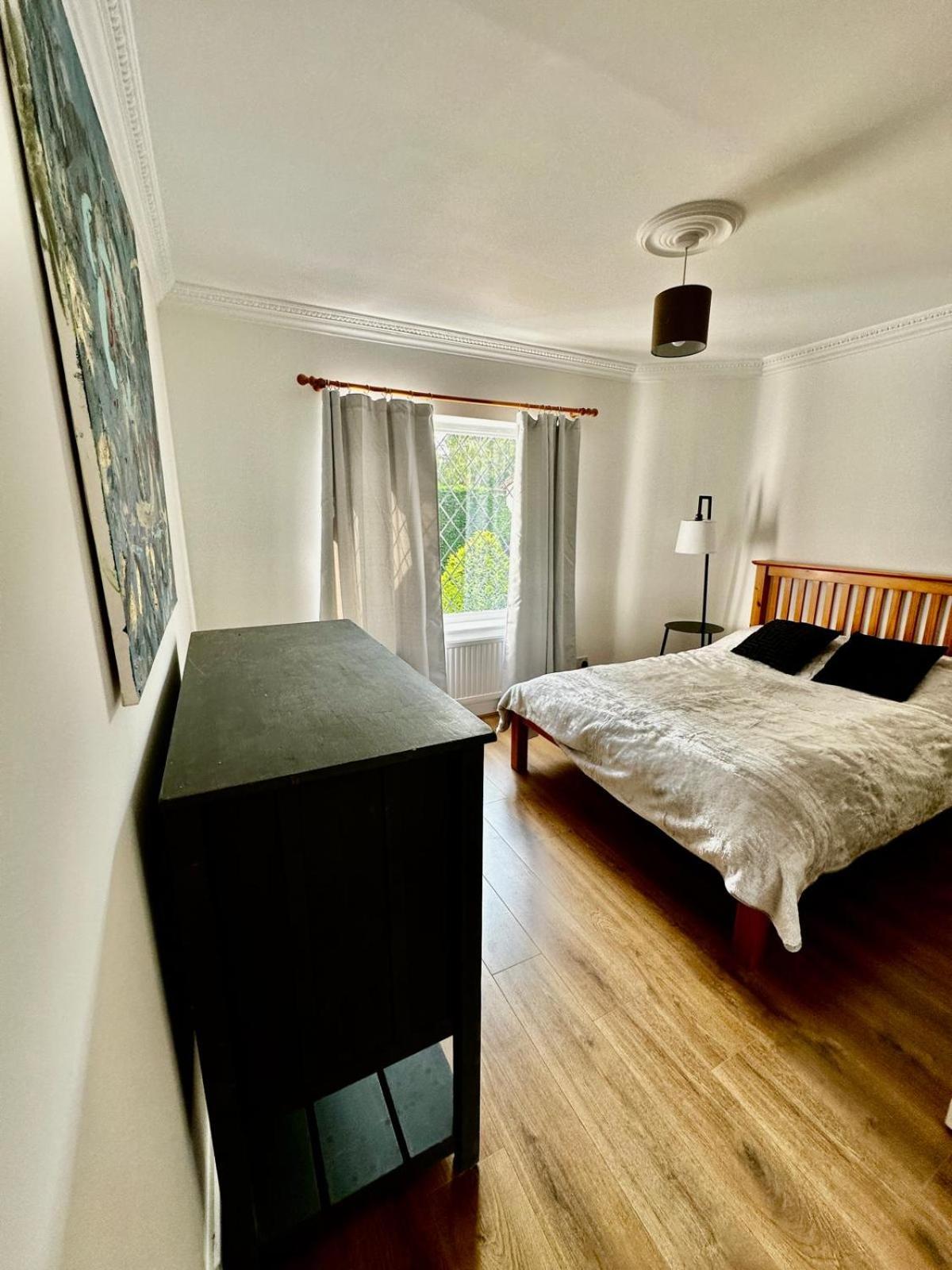 Luxury Ascot-Art Cottage, Royal Racecourse, Wentworth Golf