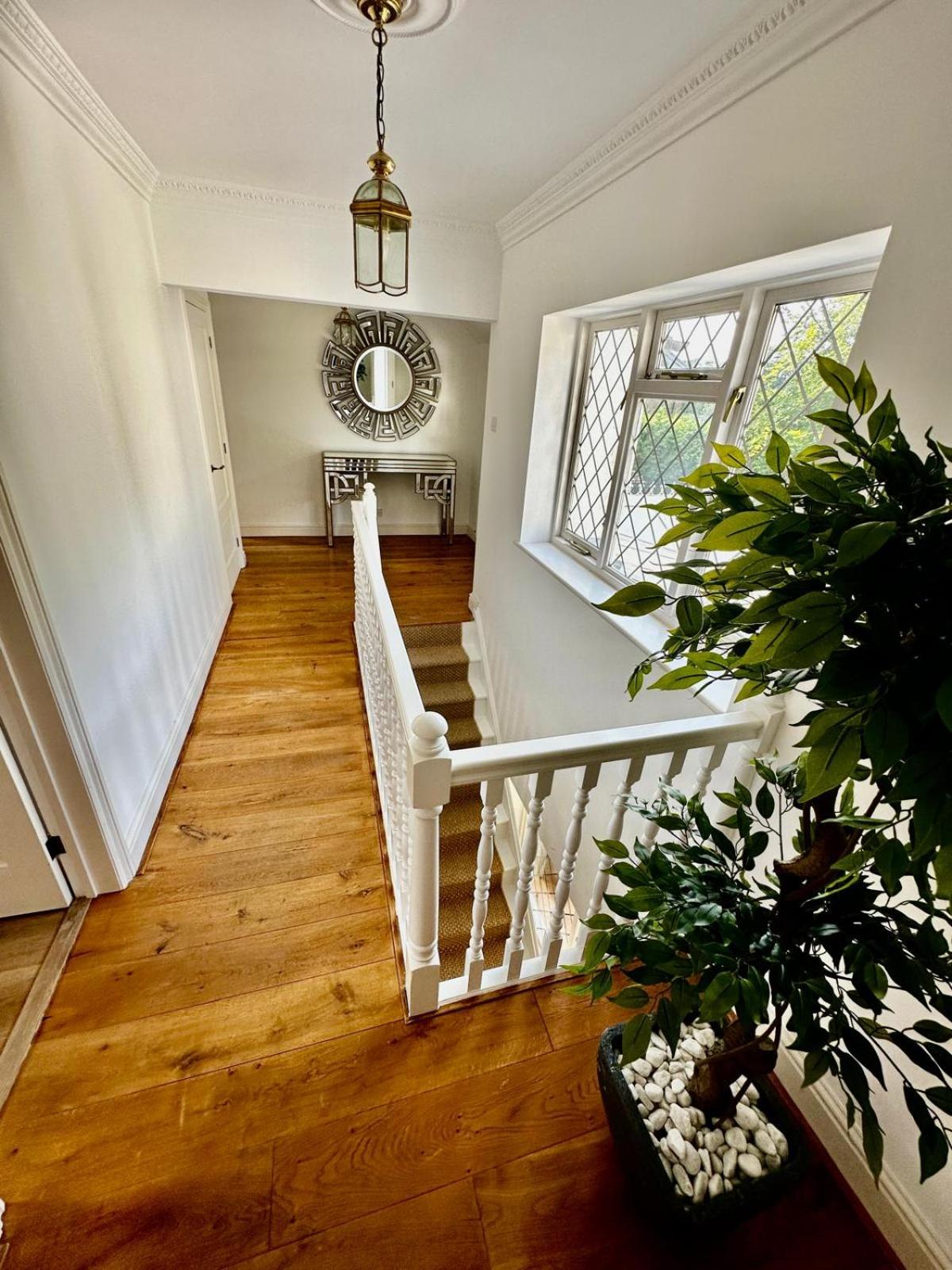 Luxury Ascot-Art Cottage, Royal Racecourse, Wentworth Golf