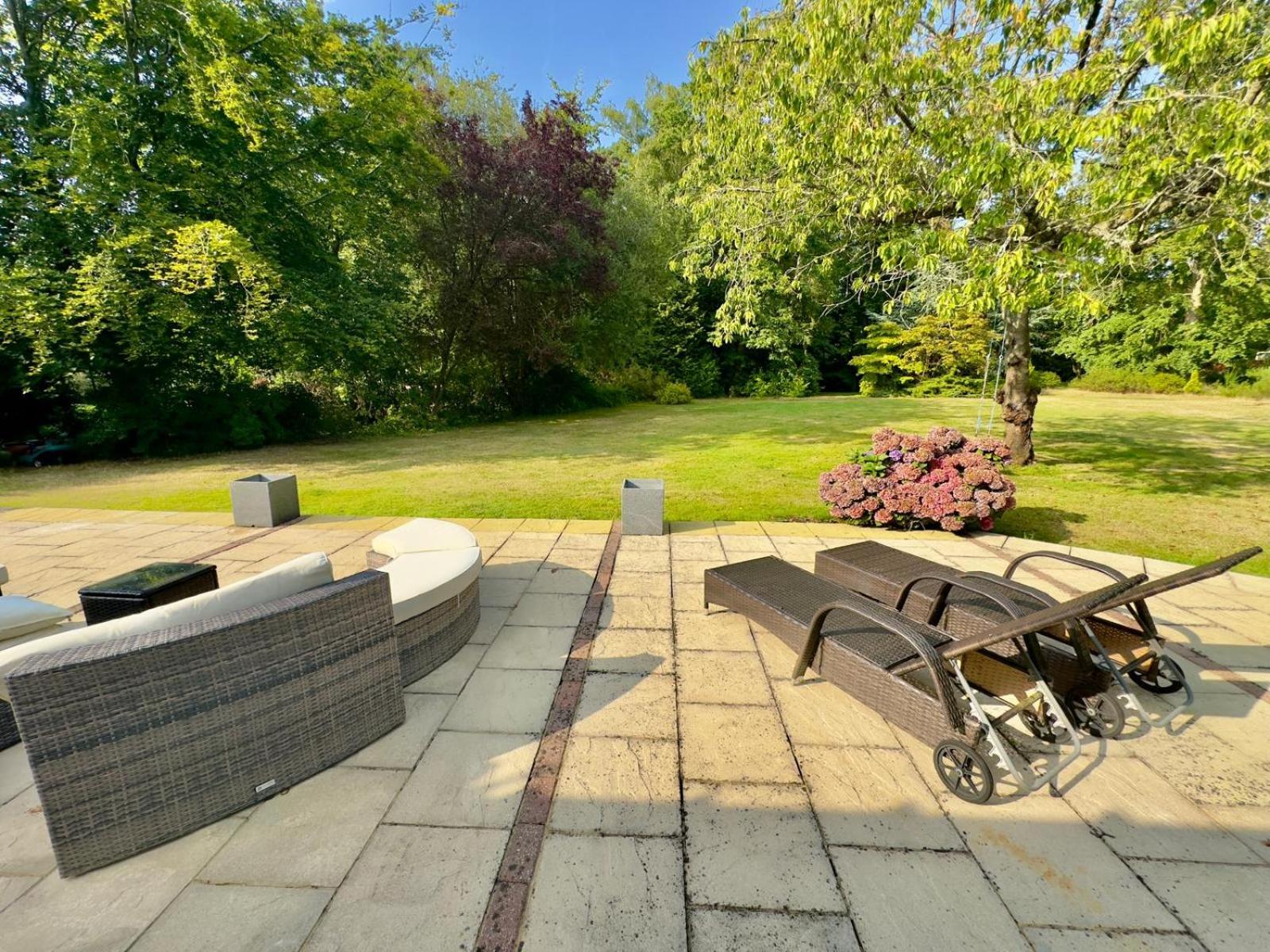 Luxury Ascot-Art Cottage, Royal Racecourse, Wentworth Golf