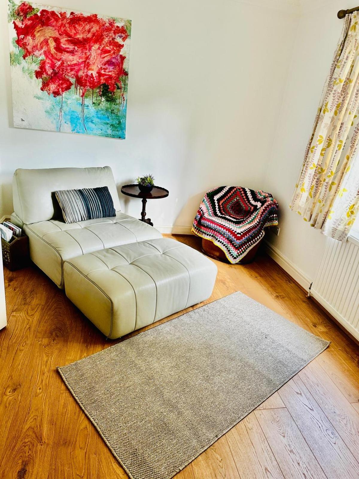 Luxury Ascot-Art Cottage, Royal Racecourse, Wentworth Golf