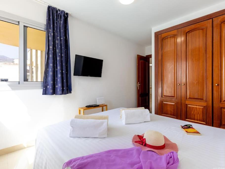 Cozy Apartment Playa Paraiso, Pool
