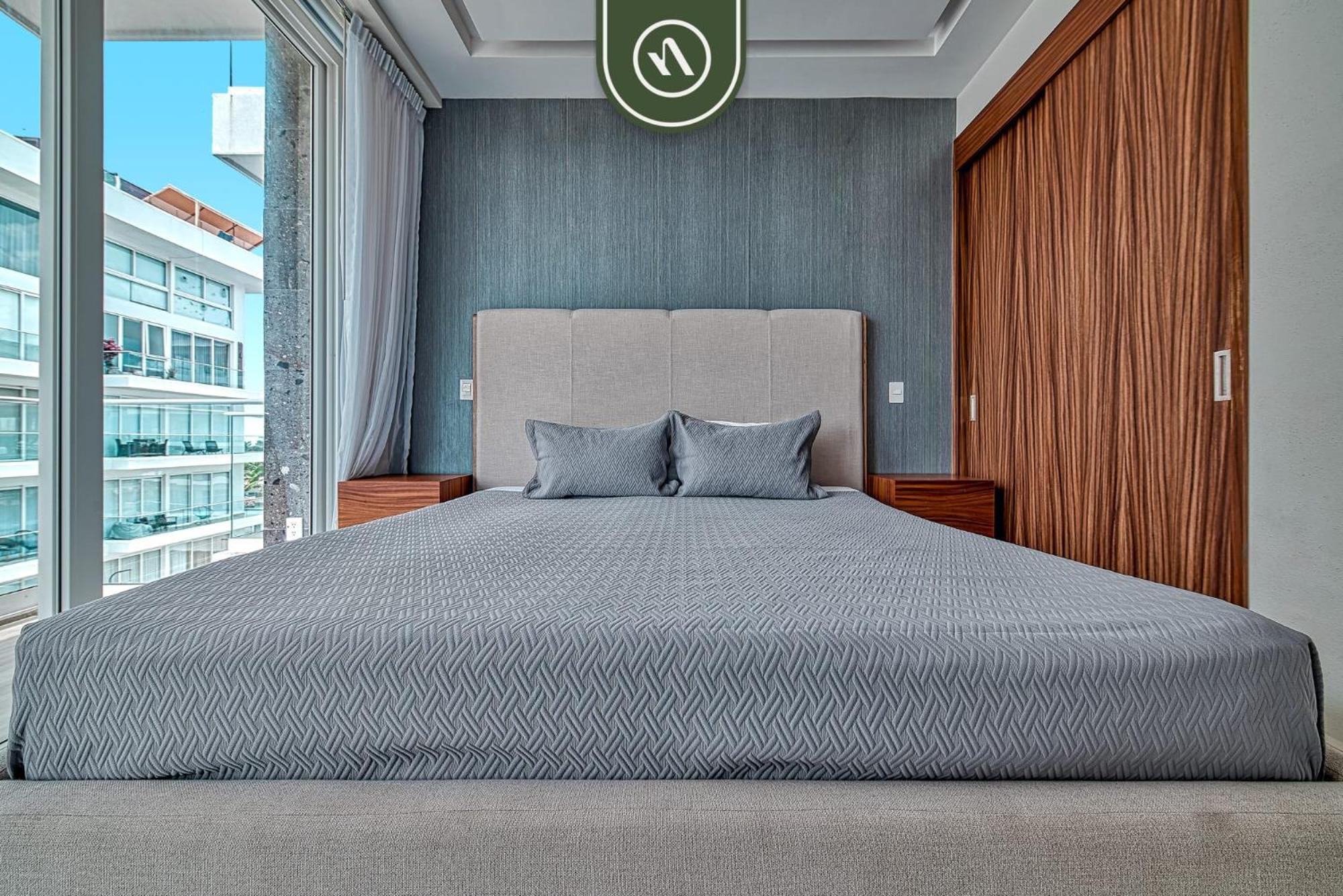 2BR Condo with Private Balcony - Padel Court, fotografía 4
