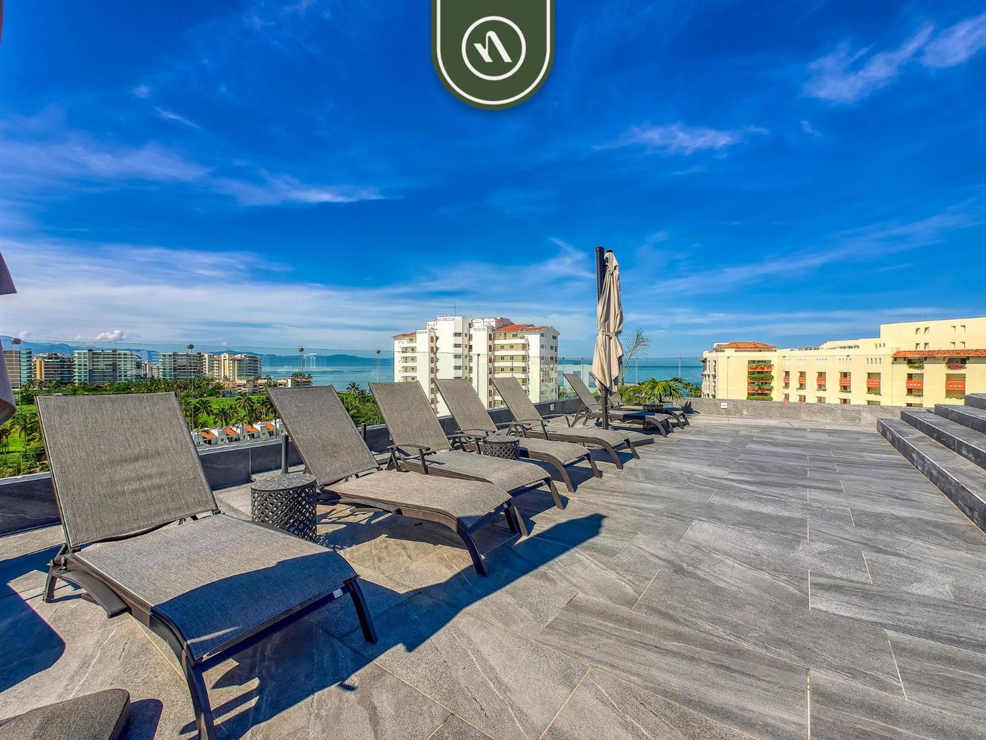 2BR Condo with Private Balcony - Padel Court, fotografía 3