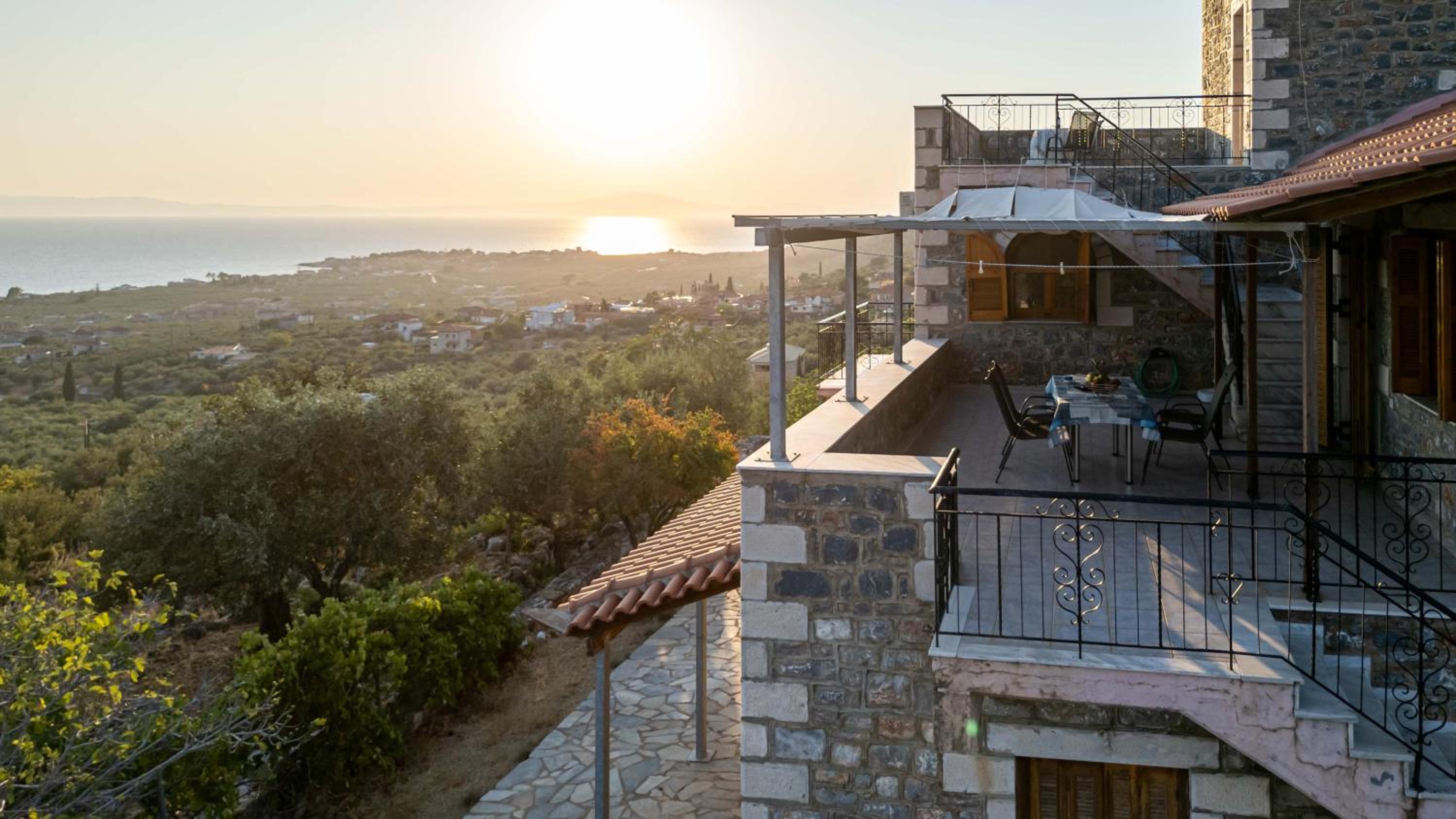 Theasea Houses