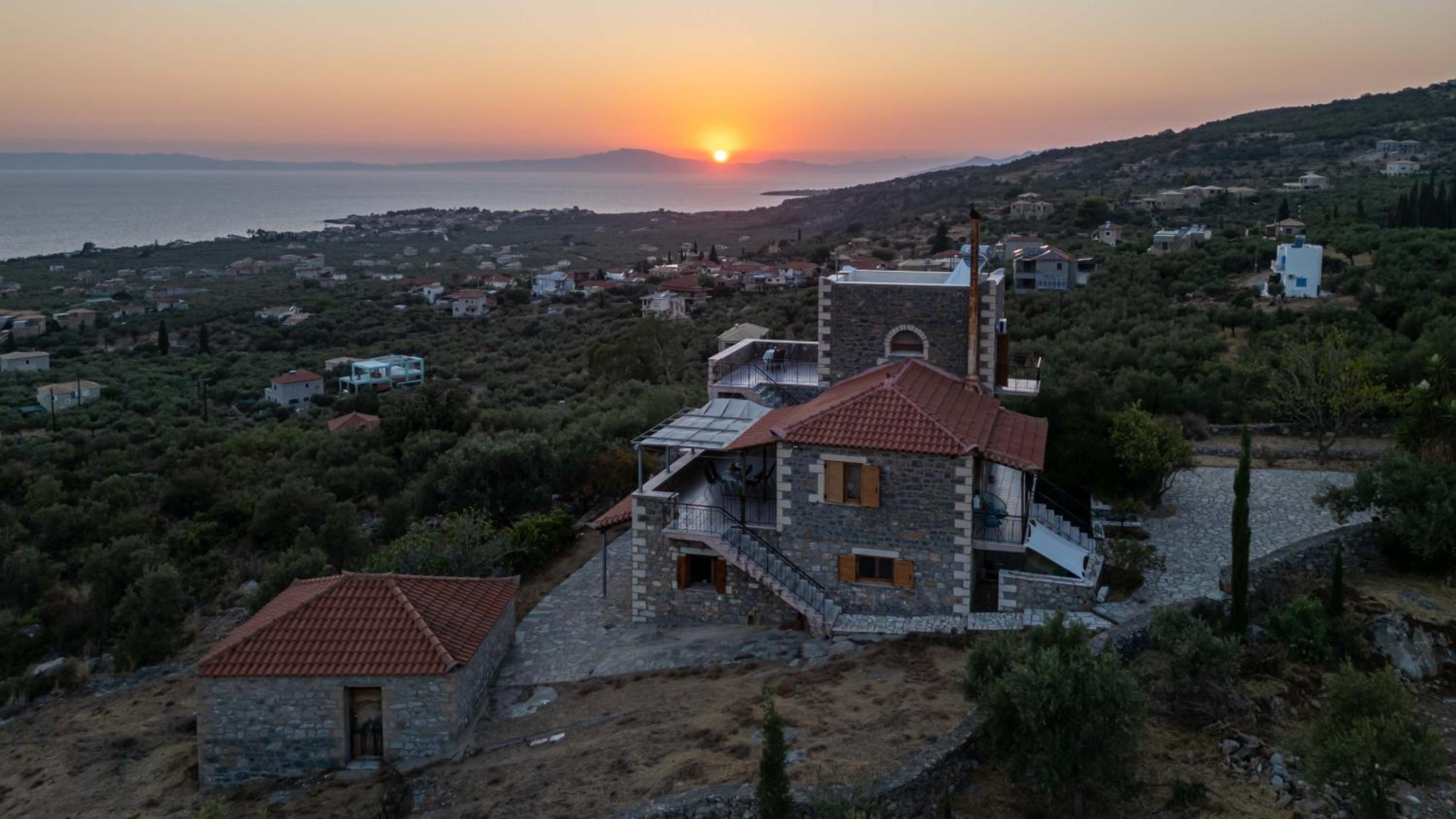 Theasea Houses