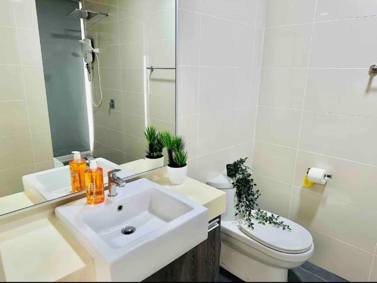 Mosaic Residence Mid Valley South Key BY R9 Homestay