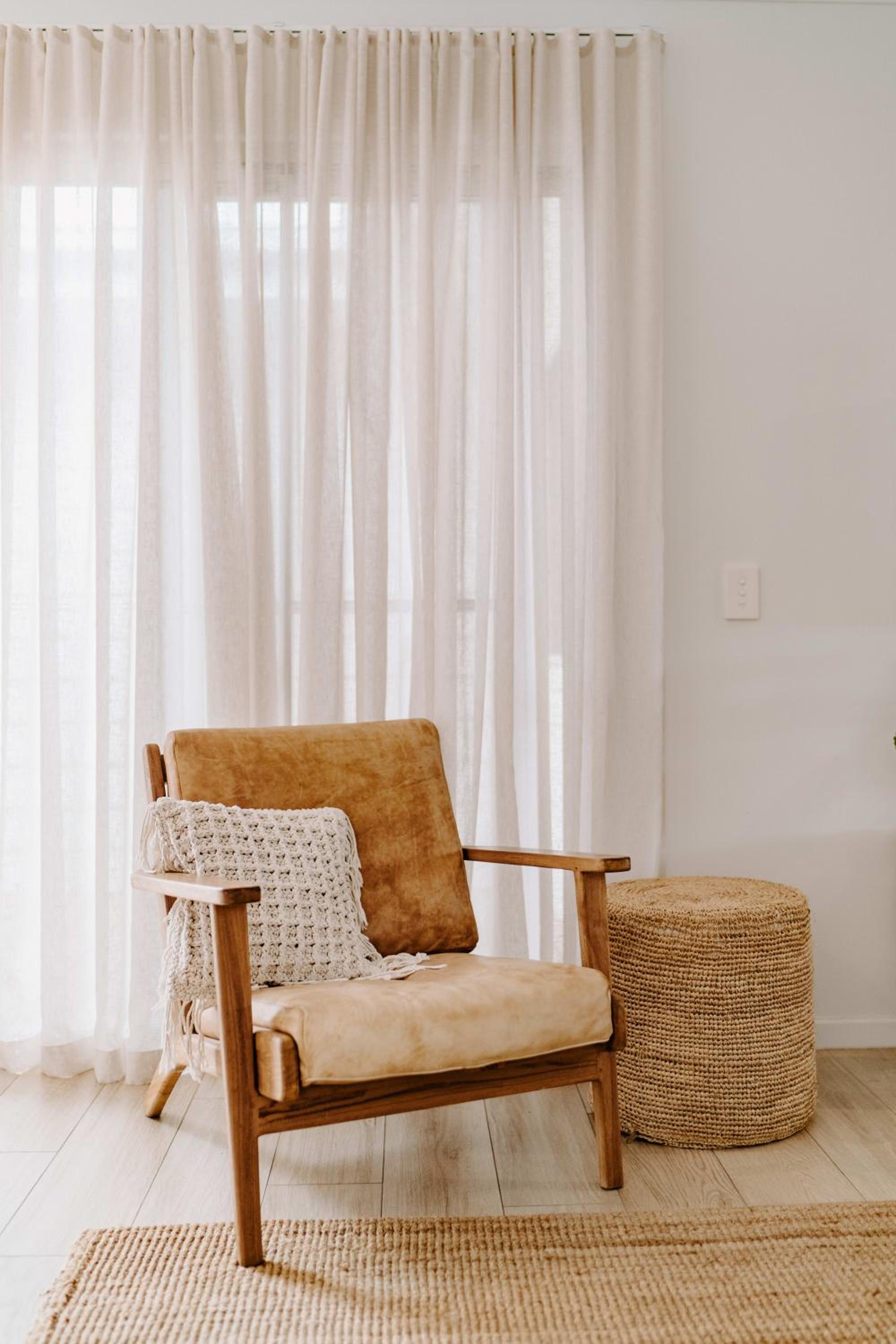 Coastal Chic Poolside Villa- Pet Friendly