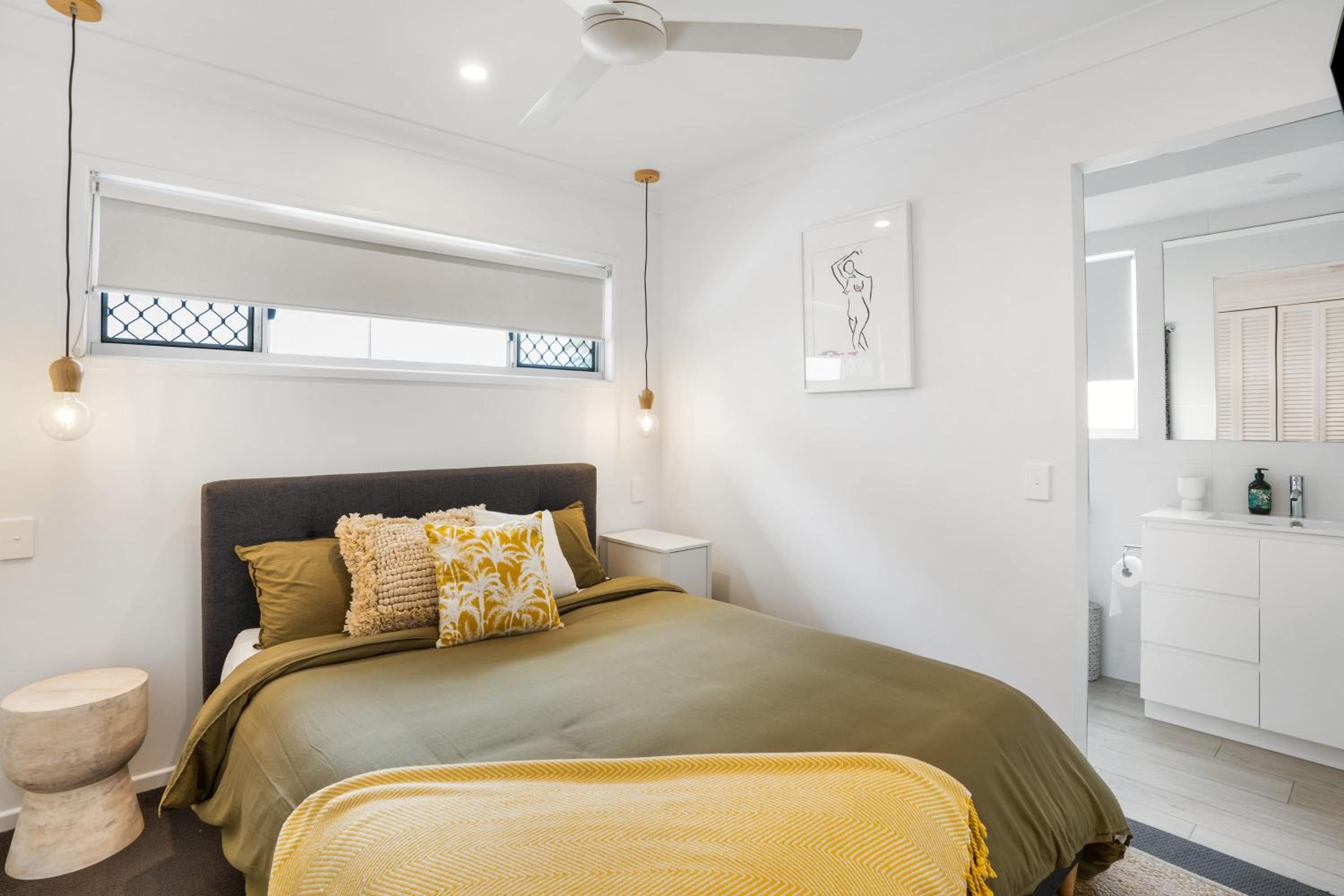 Coastal Chic Poolside Villa- Pet Friendly