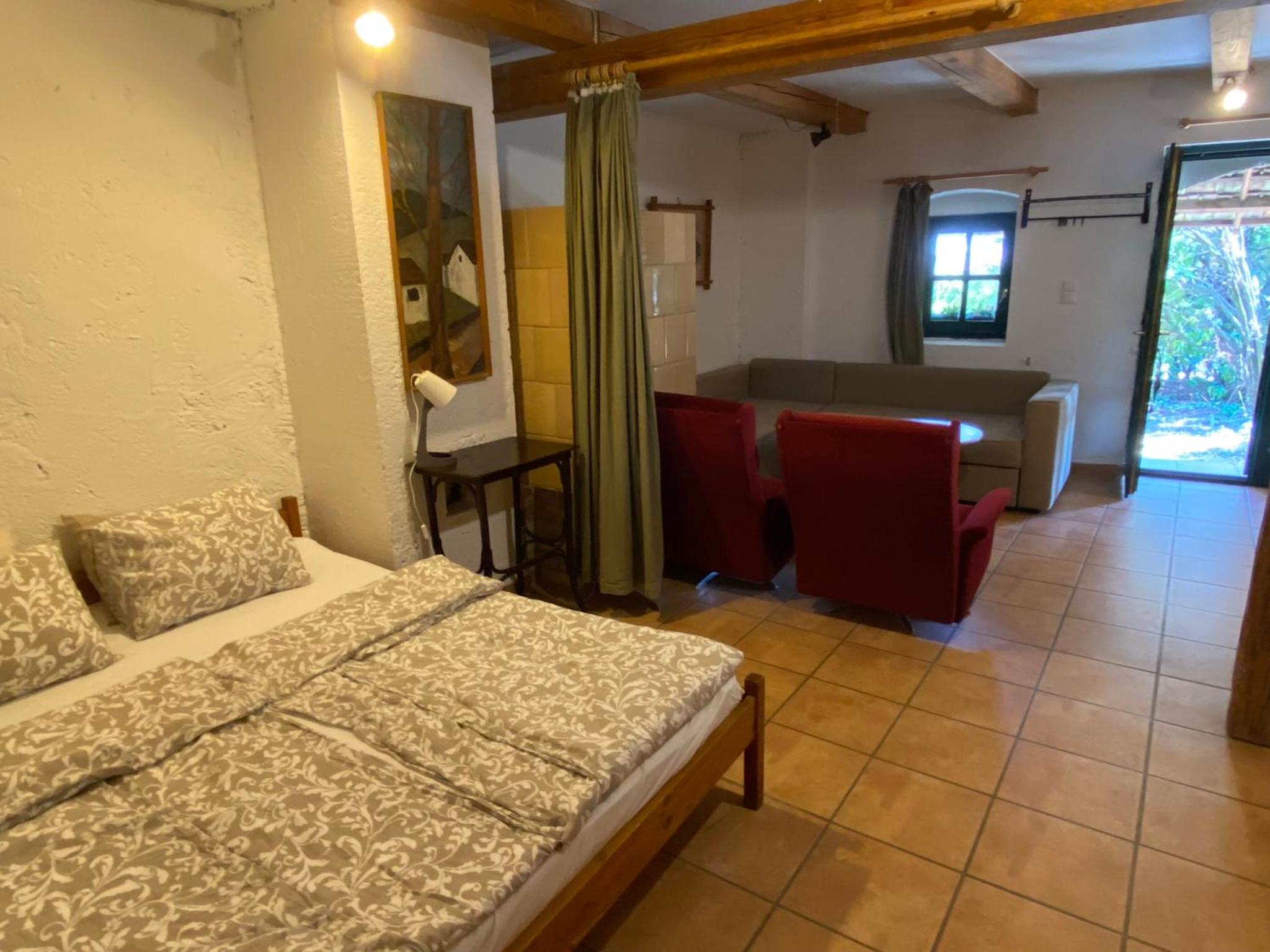 Nyitva Apartman