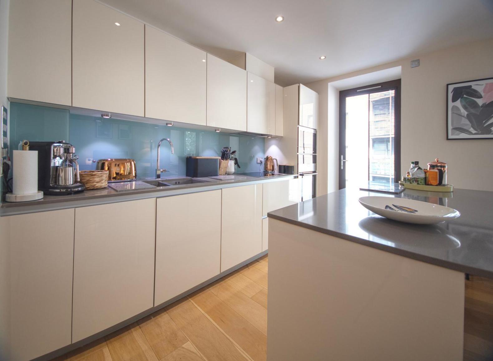 Westminster two bed one bath sleeps 5 with Air-Con