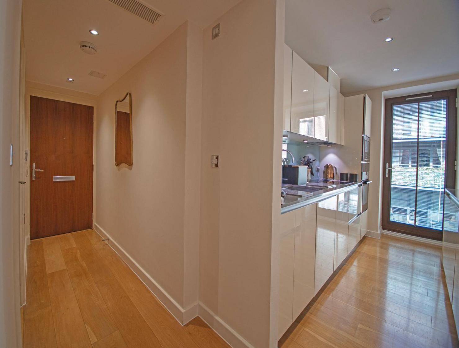 Westminster two bed one bath sleeps 5 with Air-Con