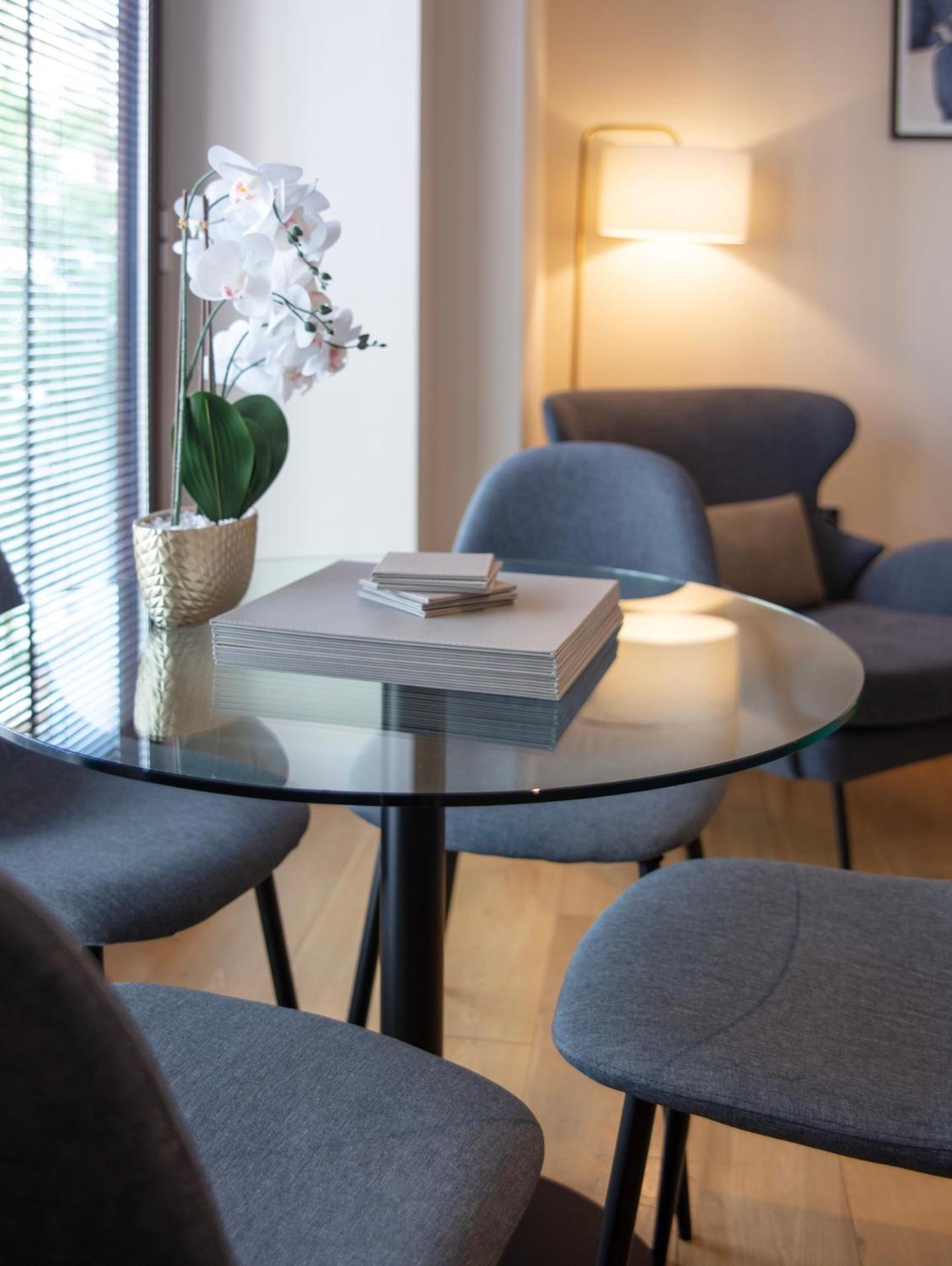 Westminster two bed one bath sleeps 5 with Air-Con