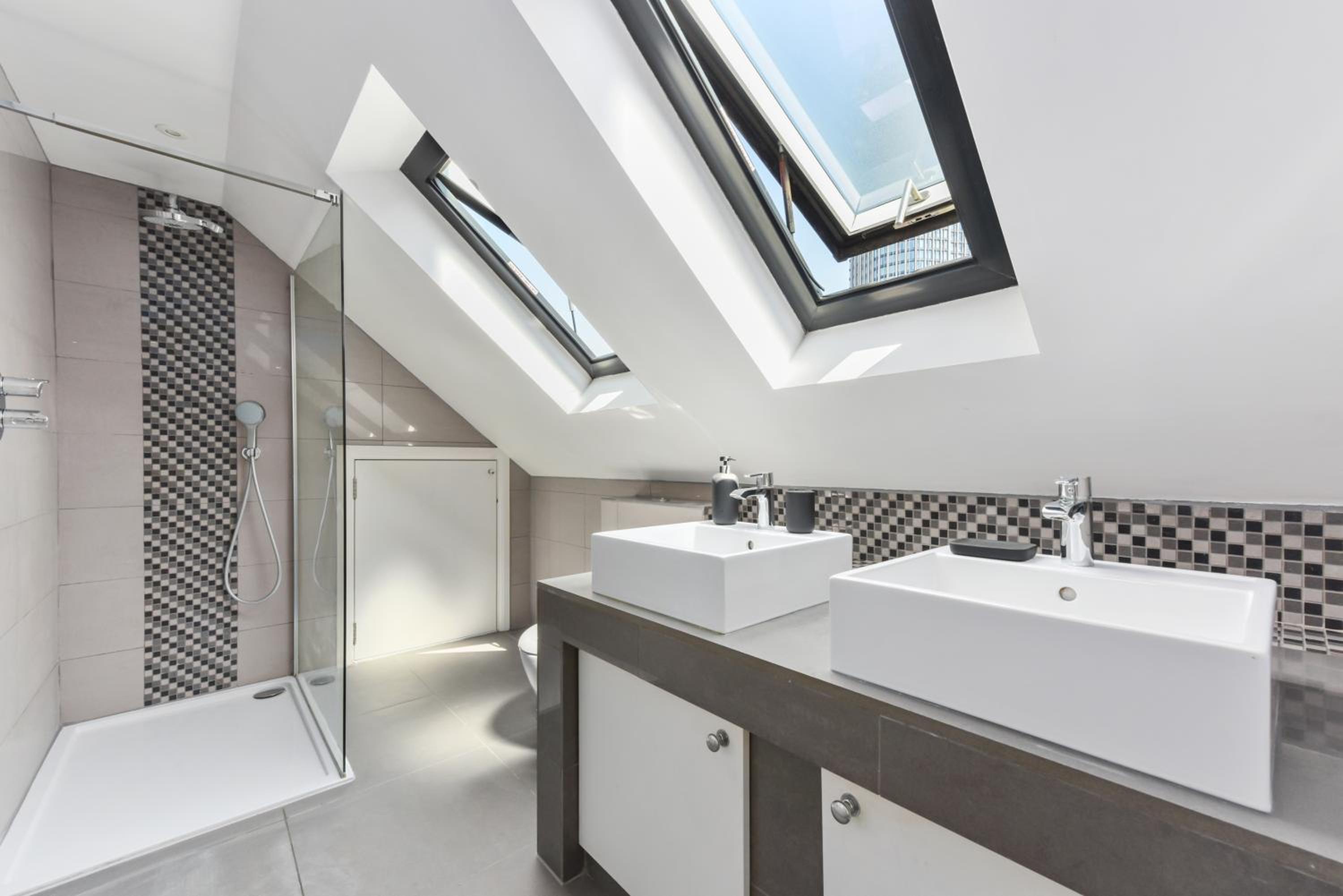 Spacious 3 bed South Bank Apartment