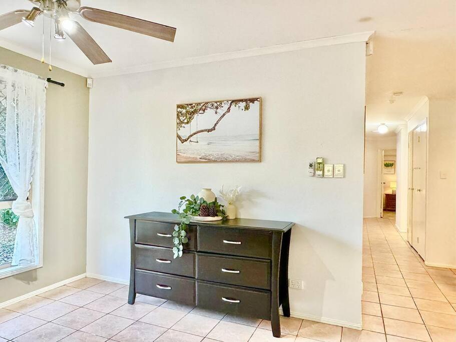 Spacious cottage at Burpengary with Garden view